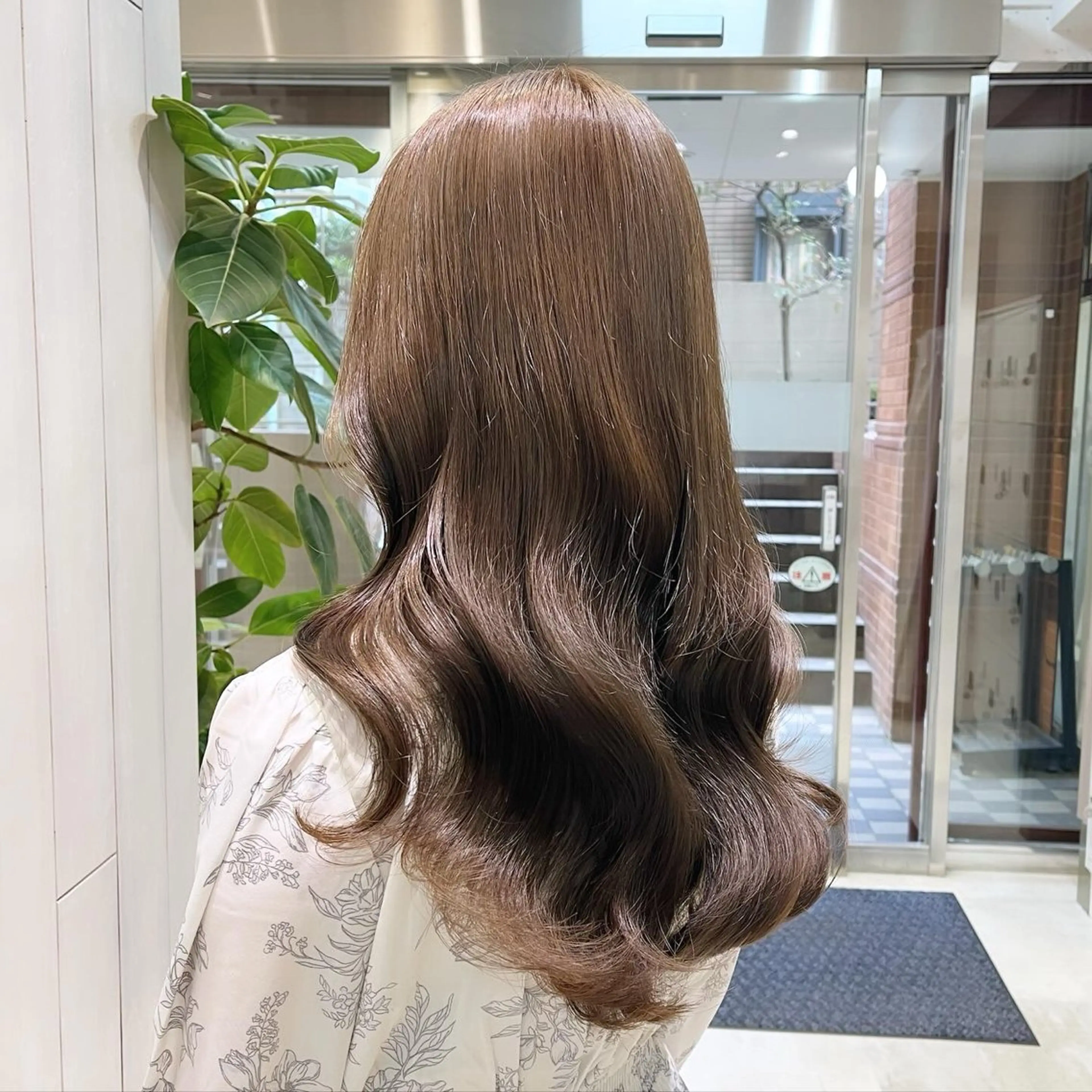 セミロング カラー ヘアアレンジ GO TODAY SHAiRE SALON  原宿verno店所属・完全💗マンツーマン marinのヘアスタイル