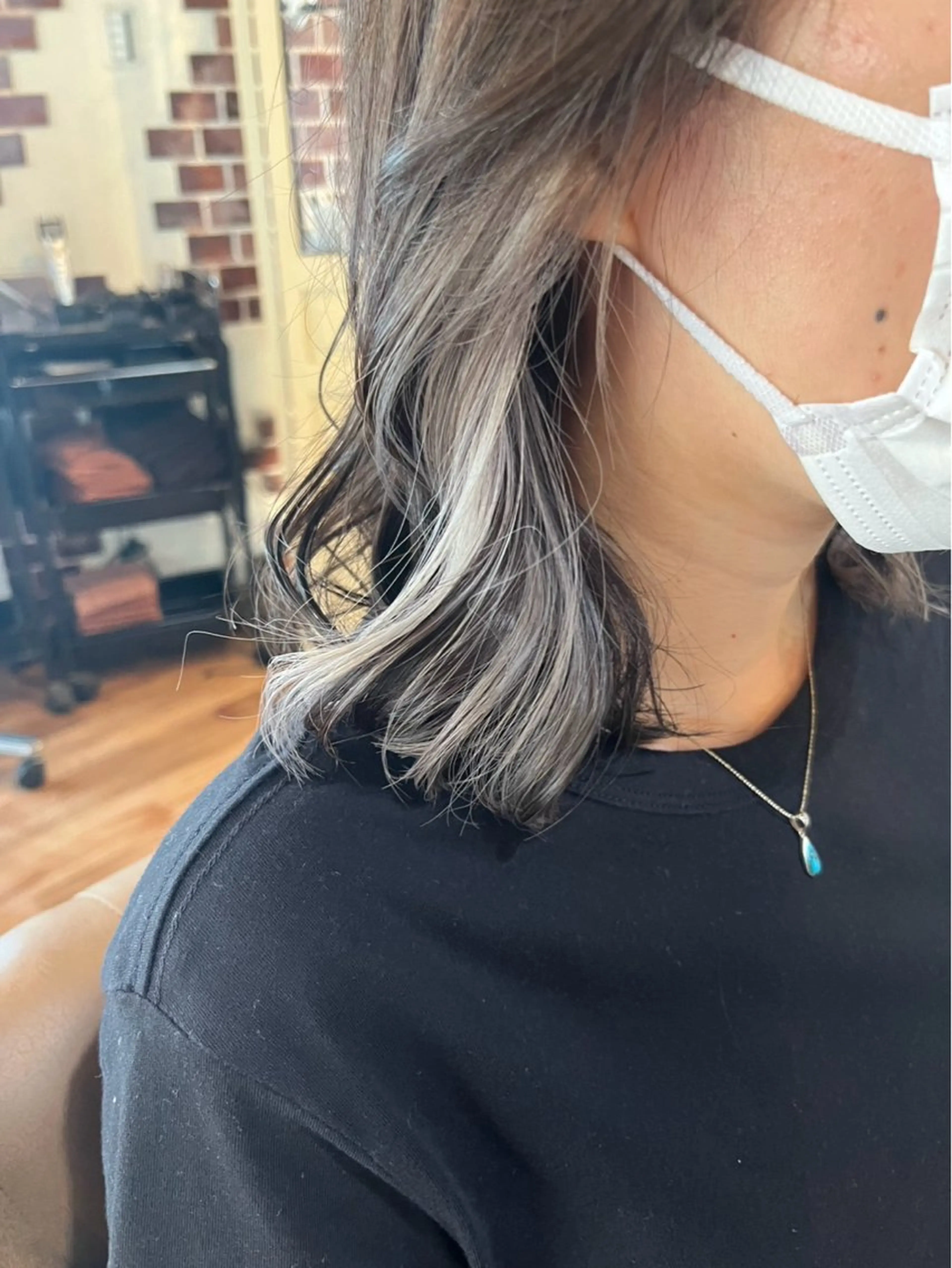 ミディアム ヘアカラー 高口 小春のヘアスタイル