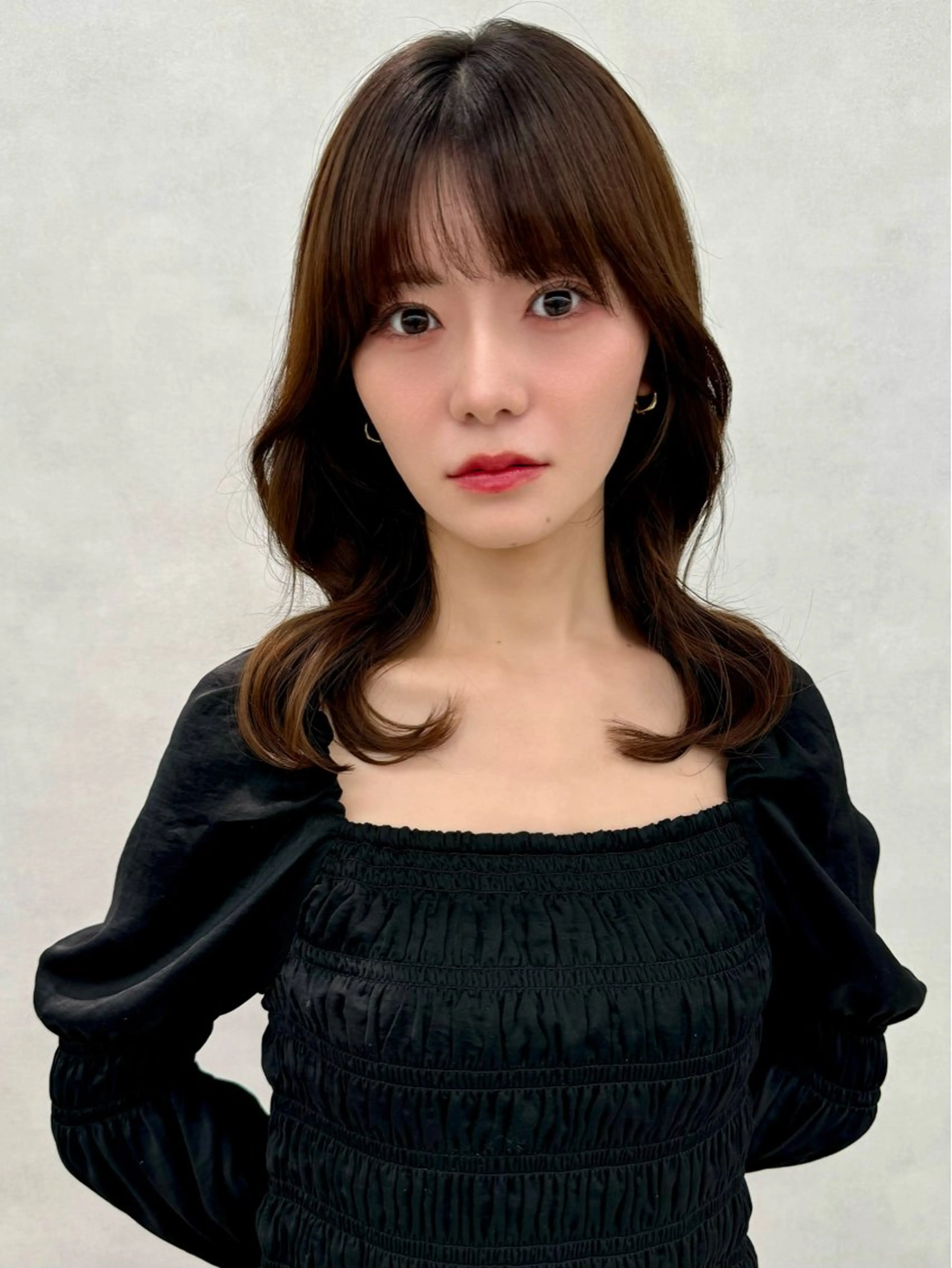 セミロング くびれヘア レイヤーカット 小顔カット レイヤー/韓国/ 顔周り/しんやのヘアスタイル