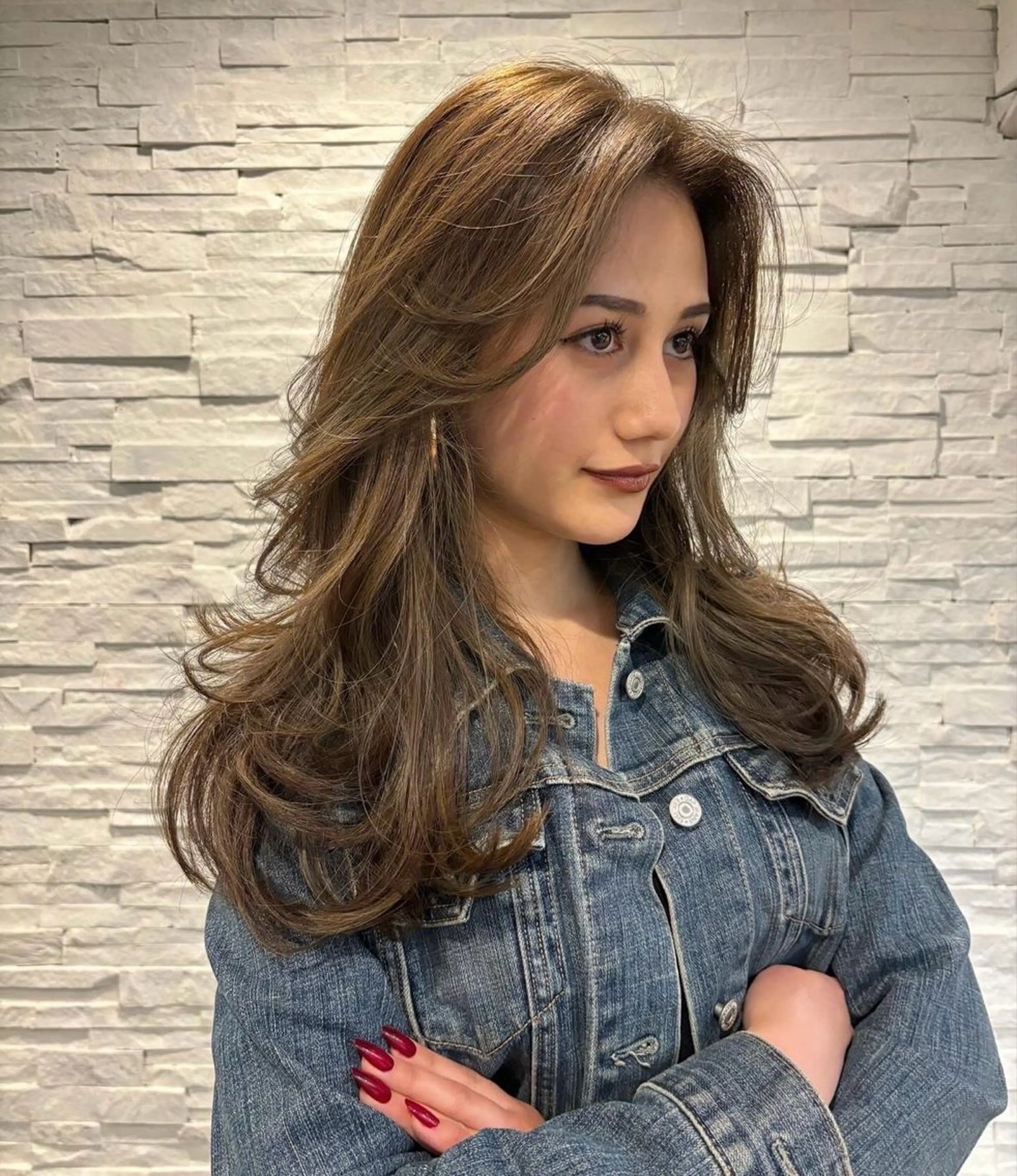 カラー 重村 実瞳のヘアスタイル