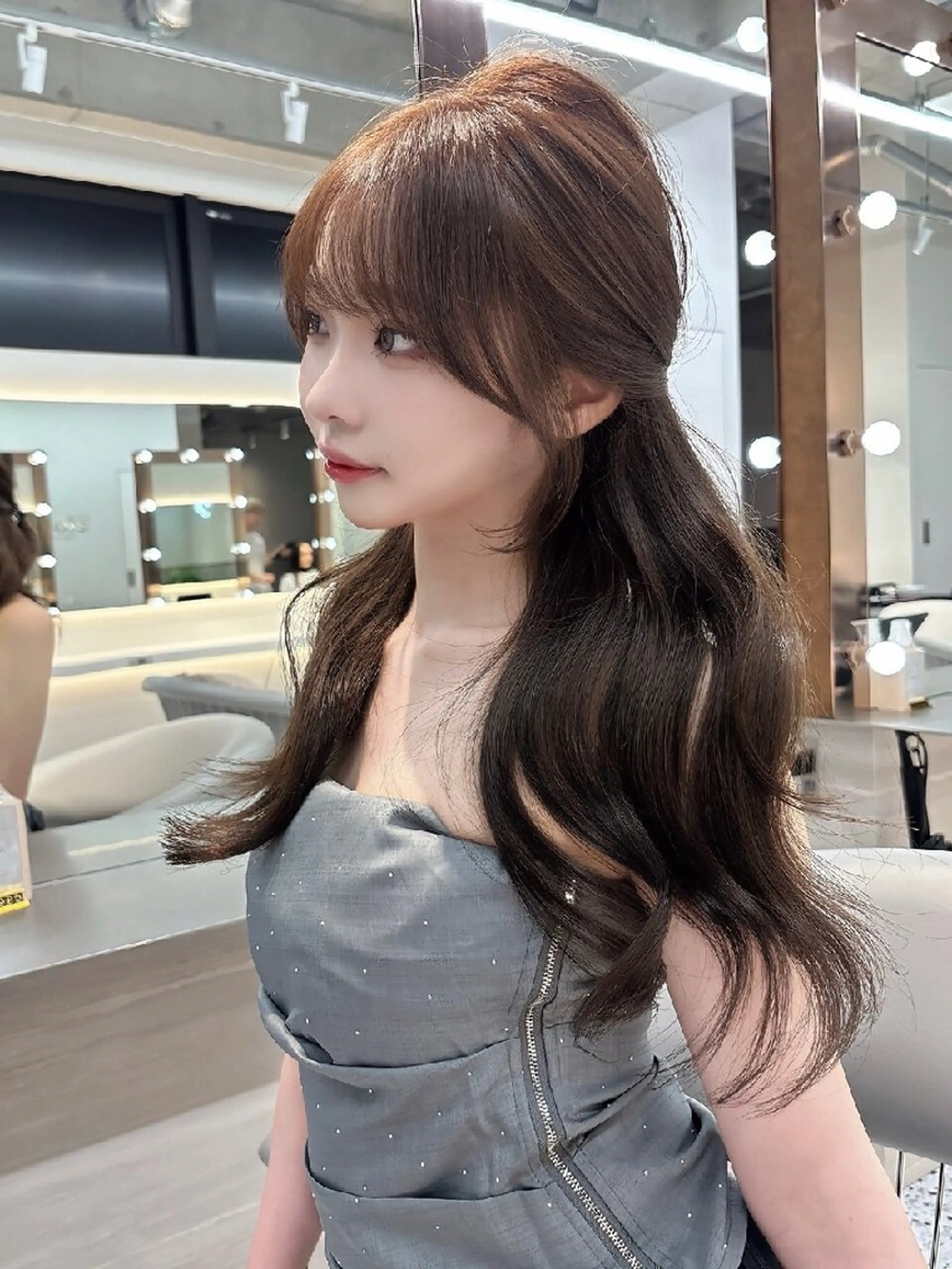 カラー ミディアム ヘアカラー トリートメント Lond Roleのヘアスタイル