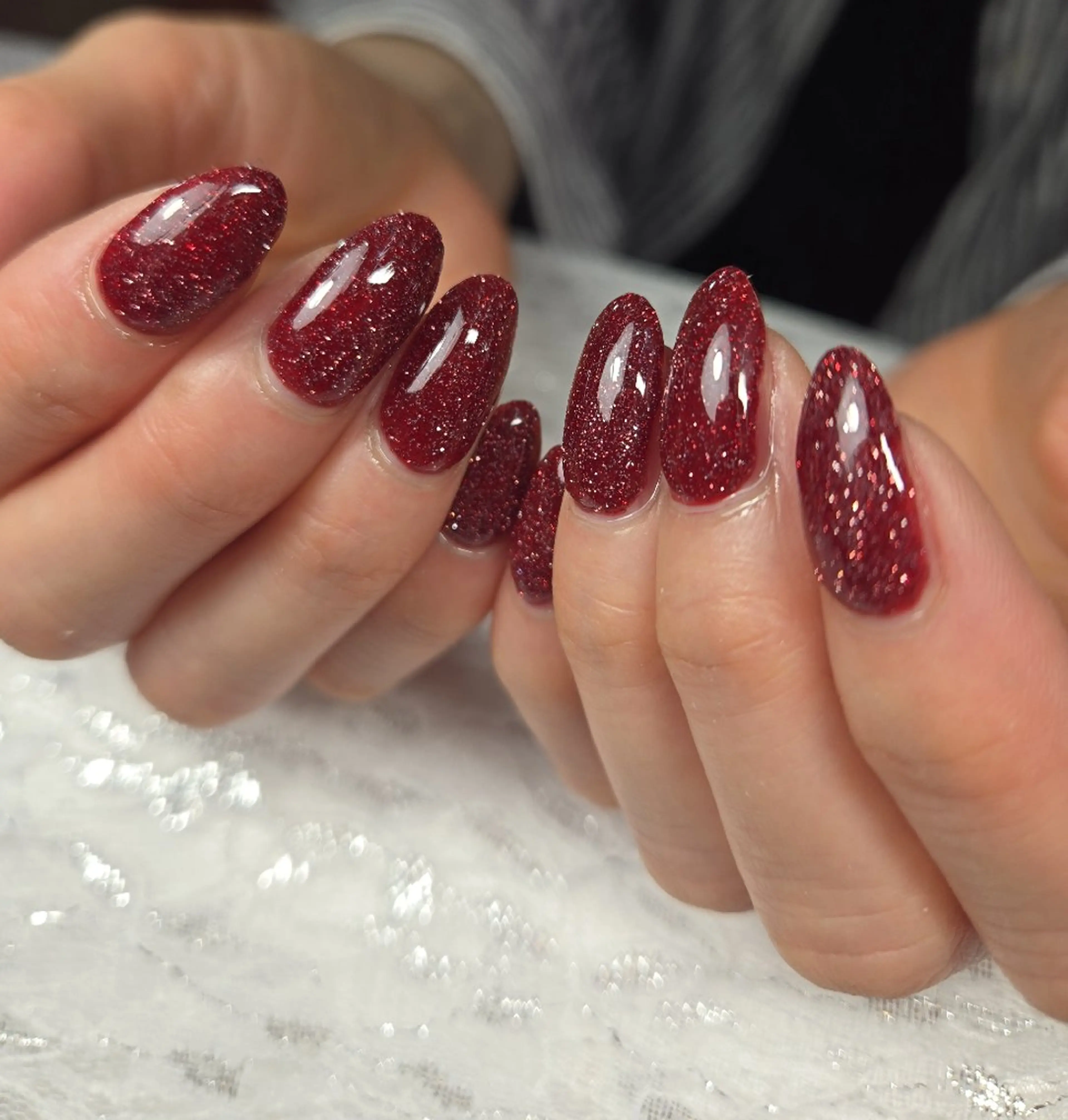 ネイル フラッシュネイル 赤色 ハンドネイル ネイルサロンベルティ .ひとみのネイルデザイン