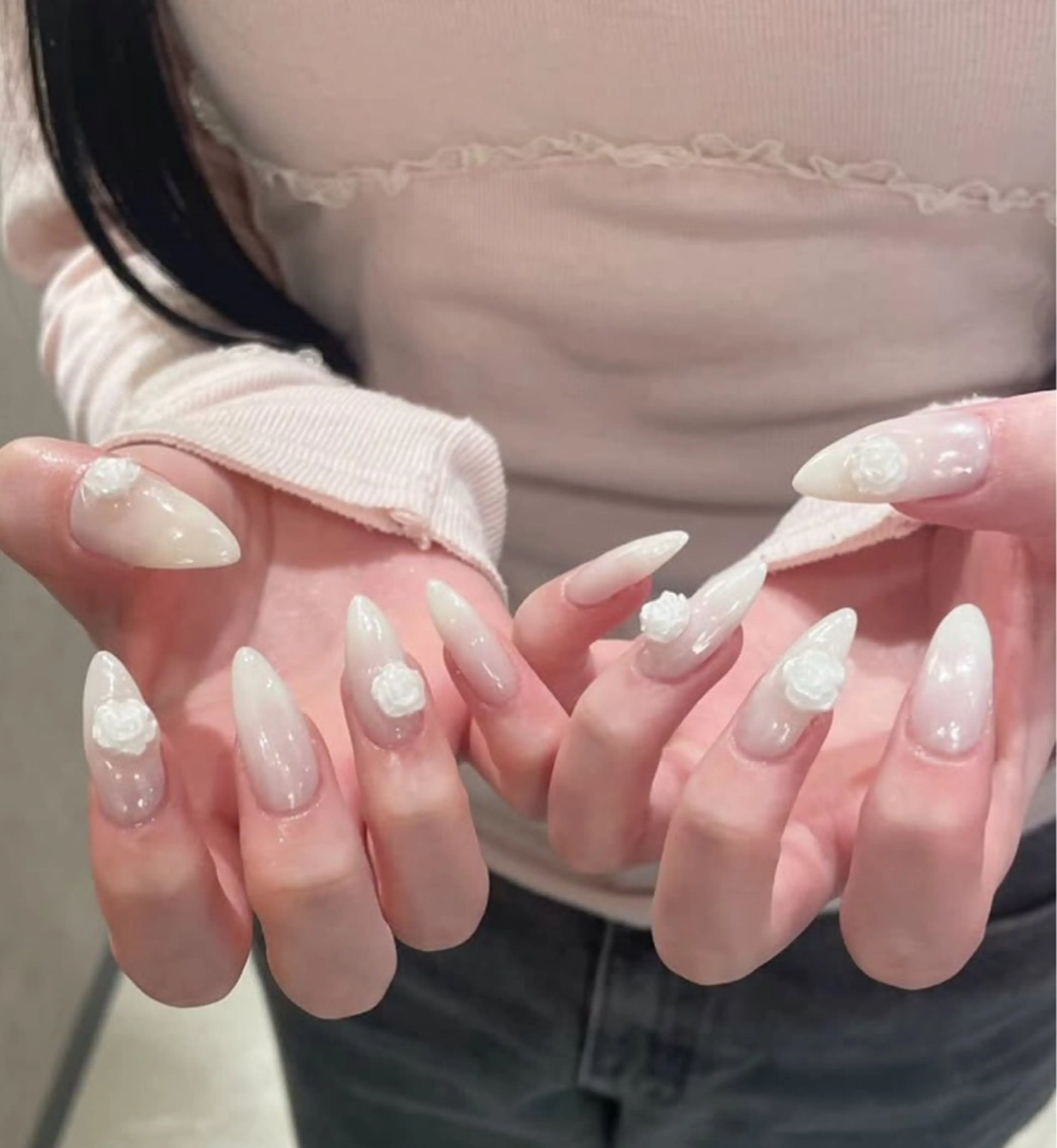 ネイル 長さ出し グラデーション キラキラネイル 韓国ネイル ラメ(グリッター) ハンドネイル ハンドケア Chisa Nail Studio所属・チ サのネイルデザイン