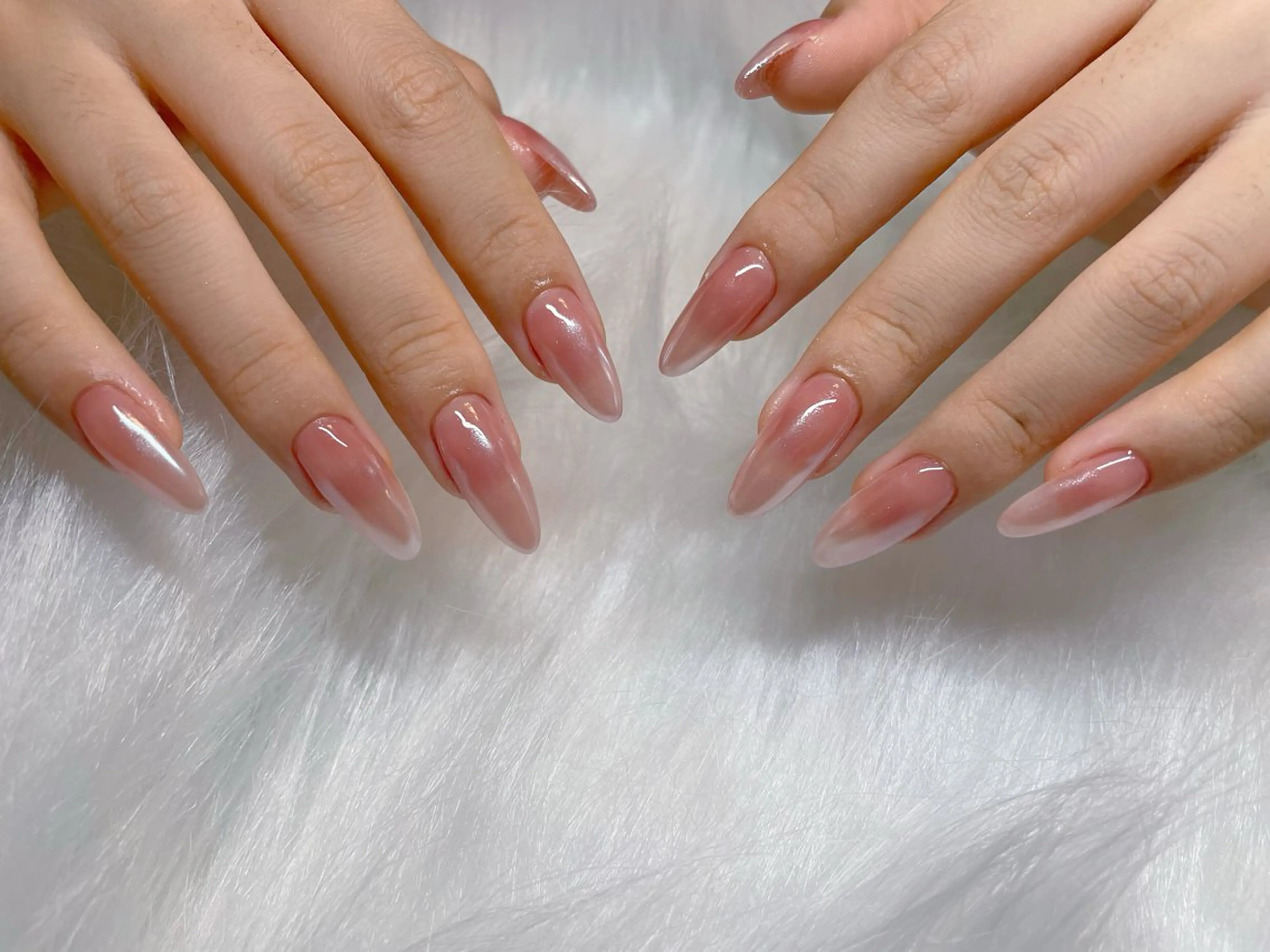 ネイル グラデーション ミラーネイル ハンドネイル エン Nail salonのネイルデザイン