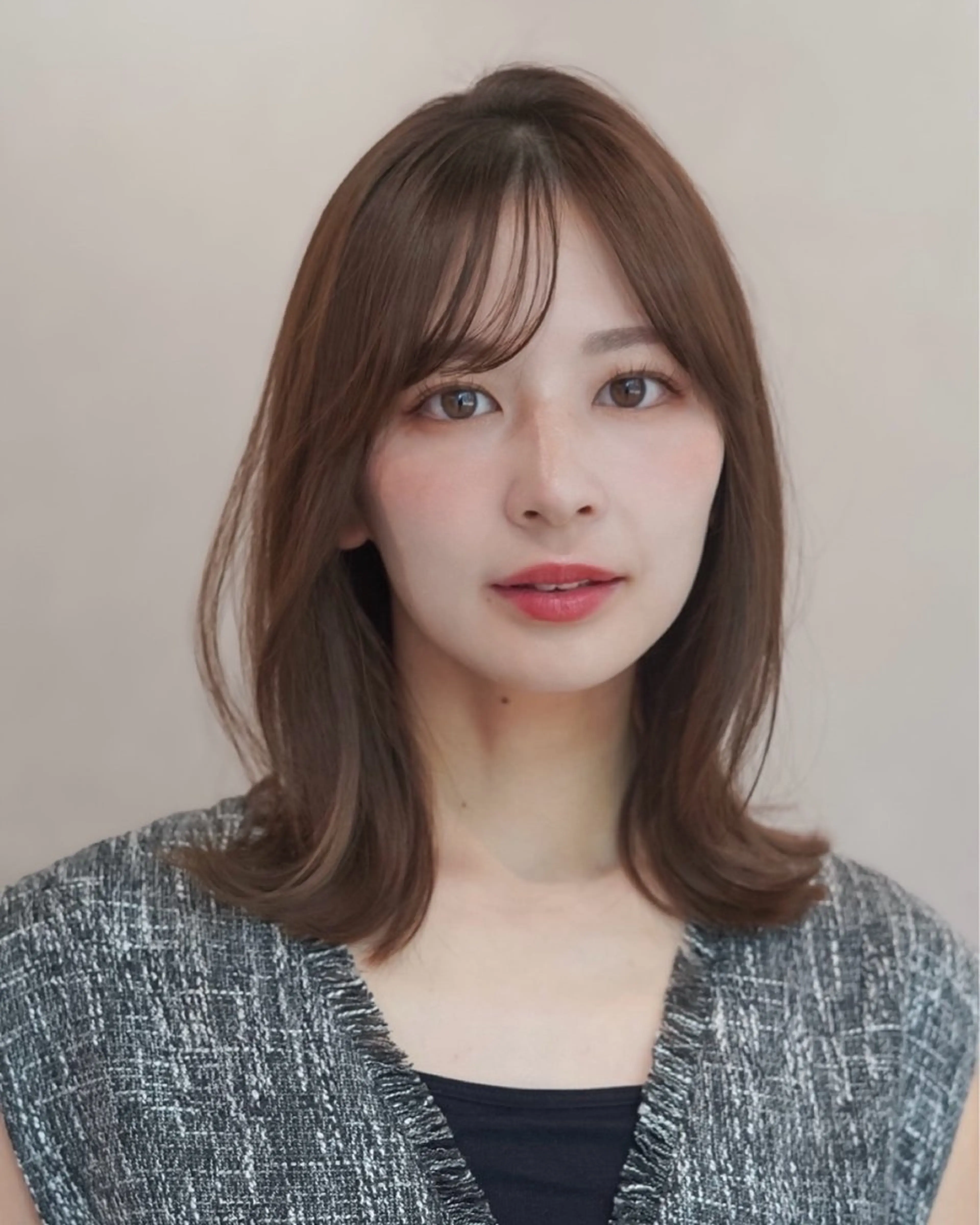 ミディアム レイヤーカット/ くびれヘア佐藤大空のヘアスタイル