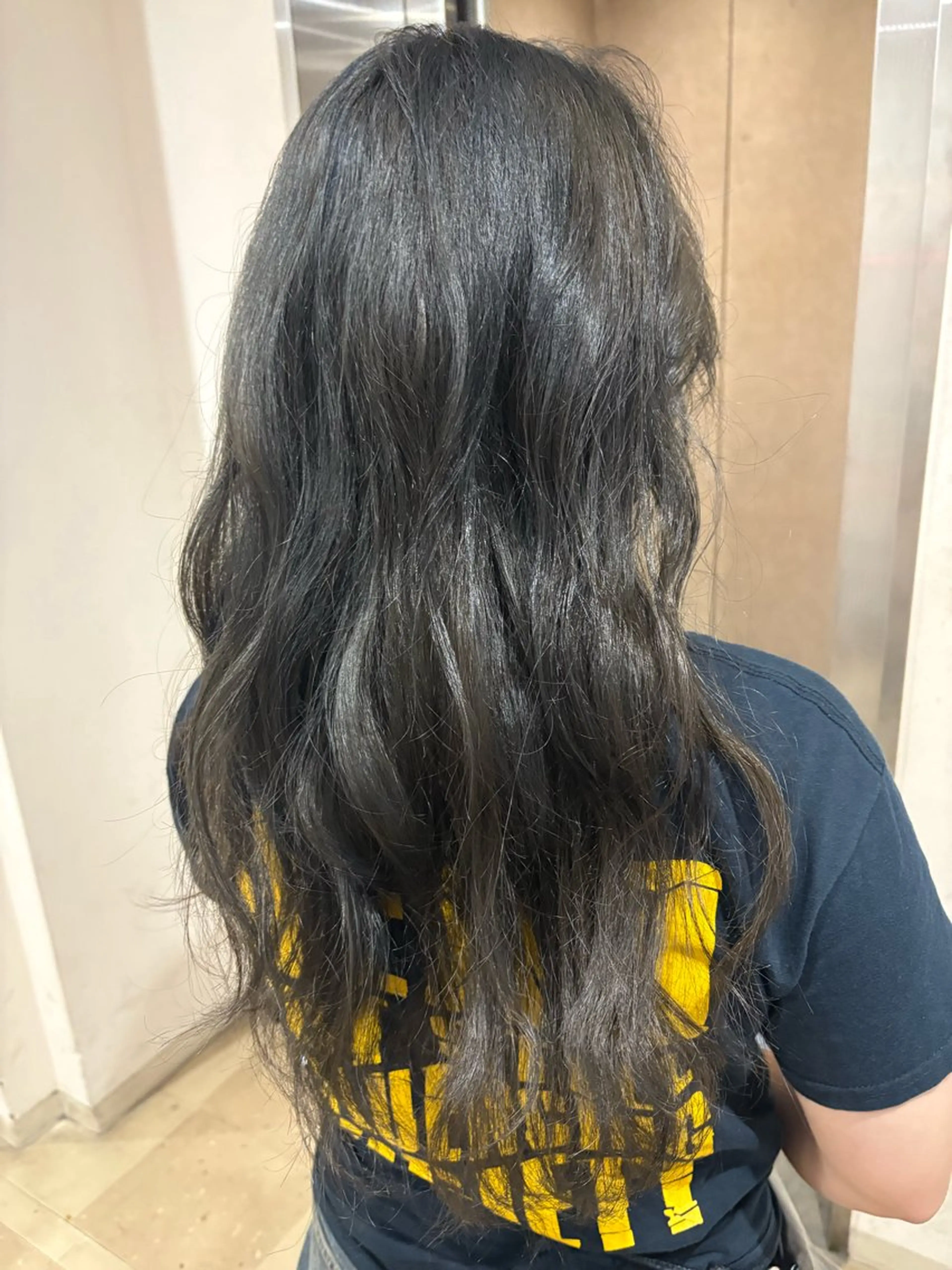 ロング カラー 野口 和真のヘアスタイル