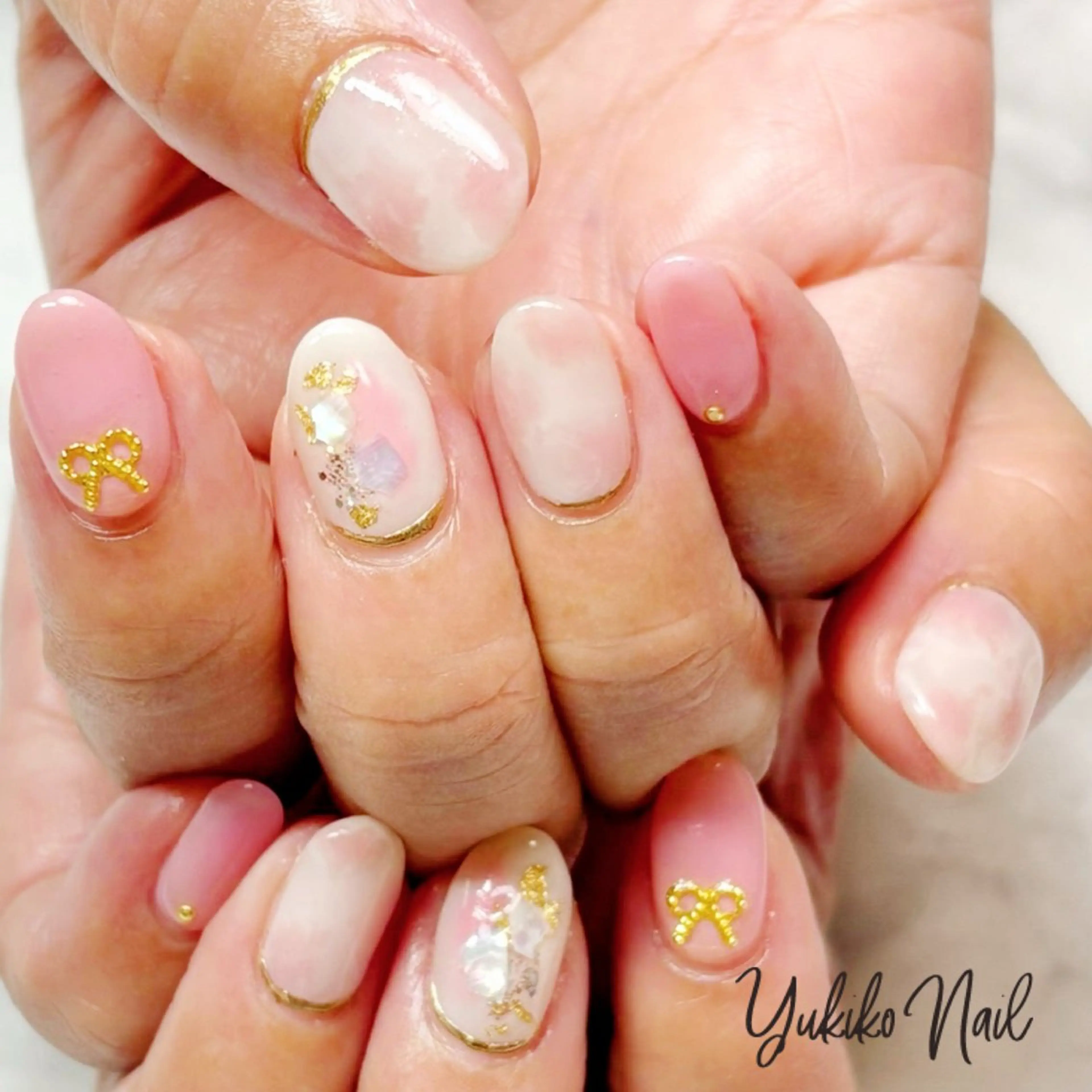 ネイル べっ甲ネイル ニュアンスネイル ピンク リボン ハンドネイル ユキコ ネイルのネイルデザイン