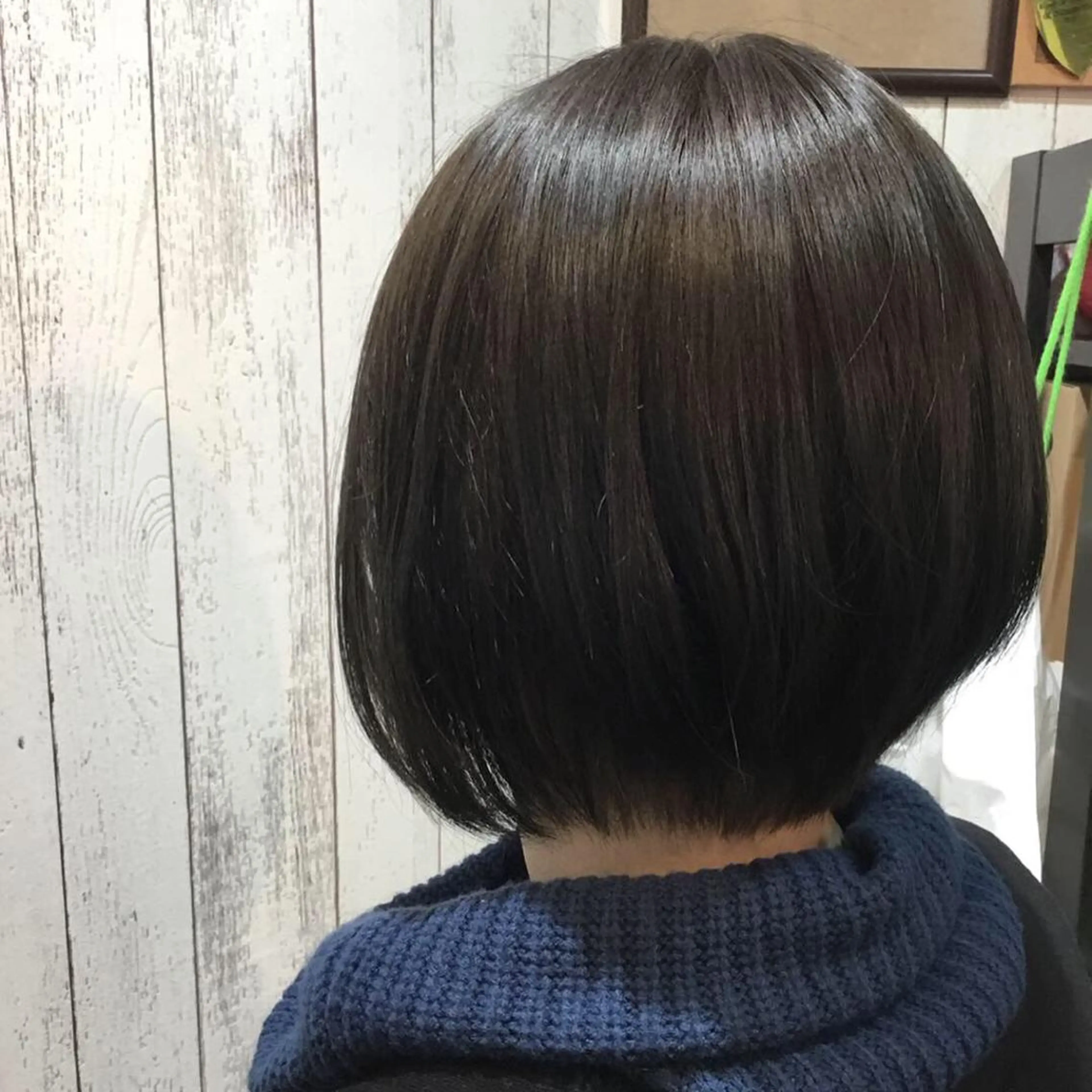 ショート カラー パーマ embrace エンブレイスのヘアスタイル