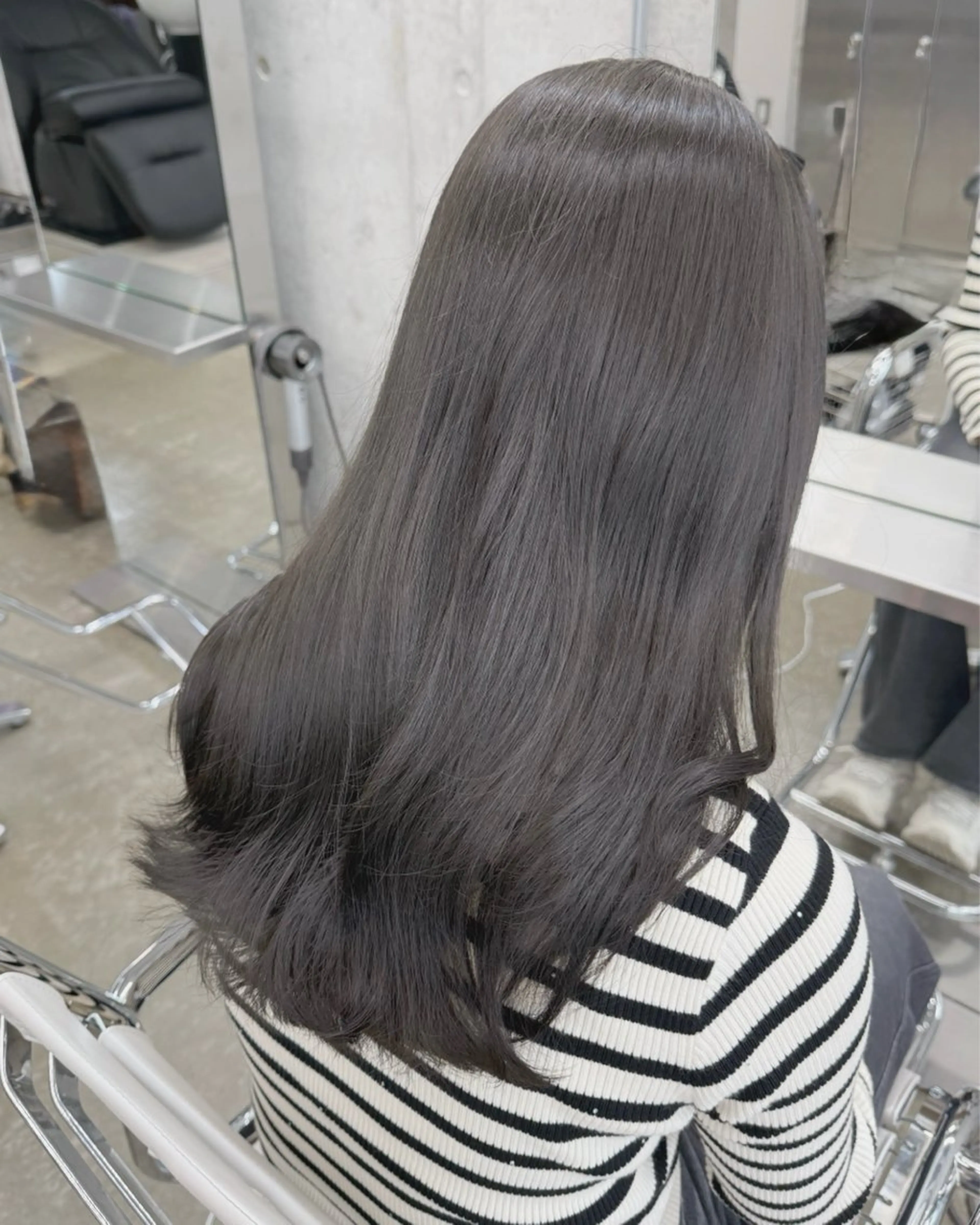 セミロング カラー ブリーチ ブリーチなしカラー カット ヘアカラー トリートメント 高橋大樹/グレージュ 透明感/髪質改善のヘアスタイル