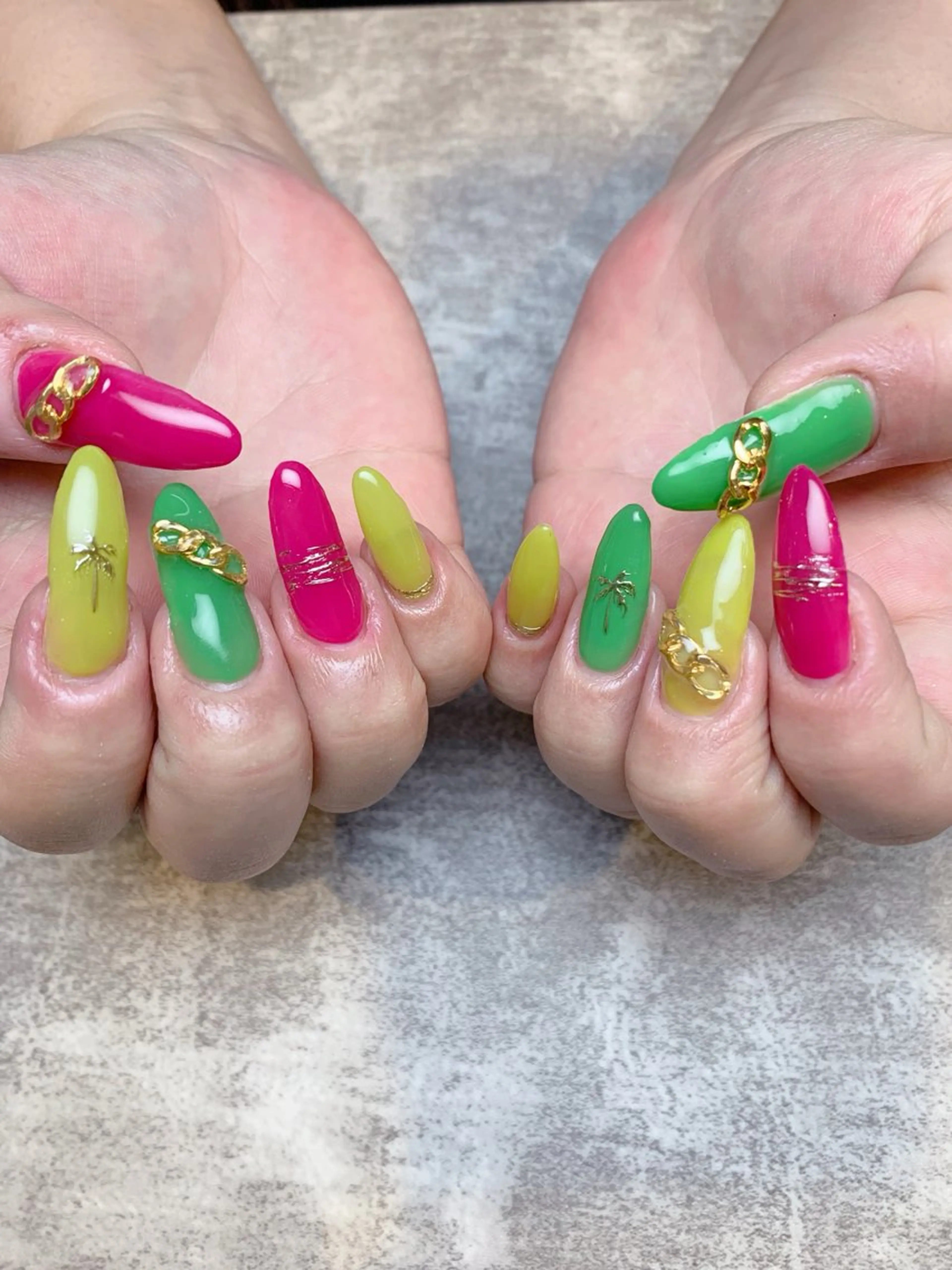 ネイル アートネイル ジェルネイル グラデーション キラキラネイル ラメ(グリッター) ハンドネイル claire. nailのネイルデザイン