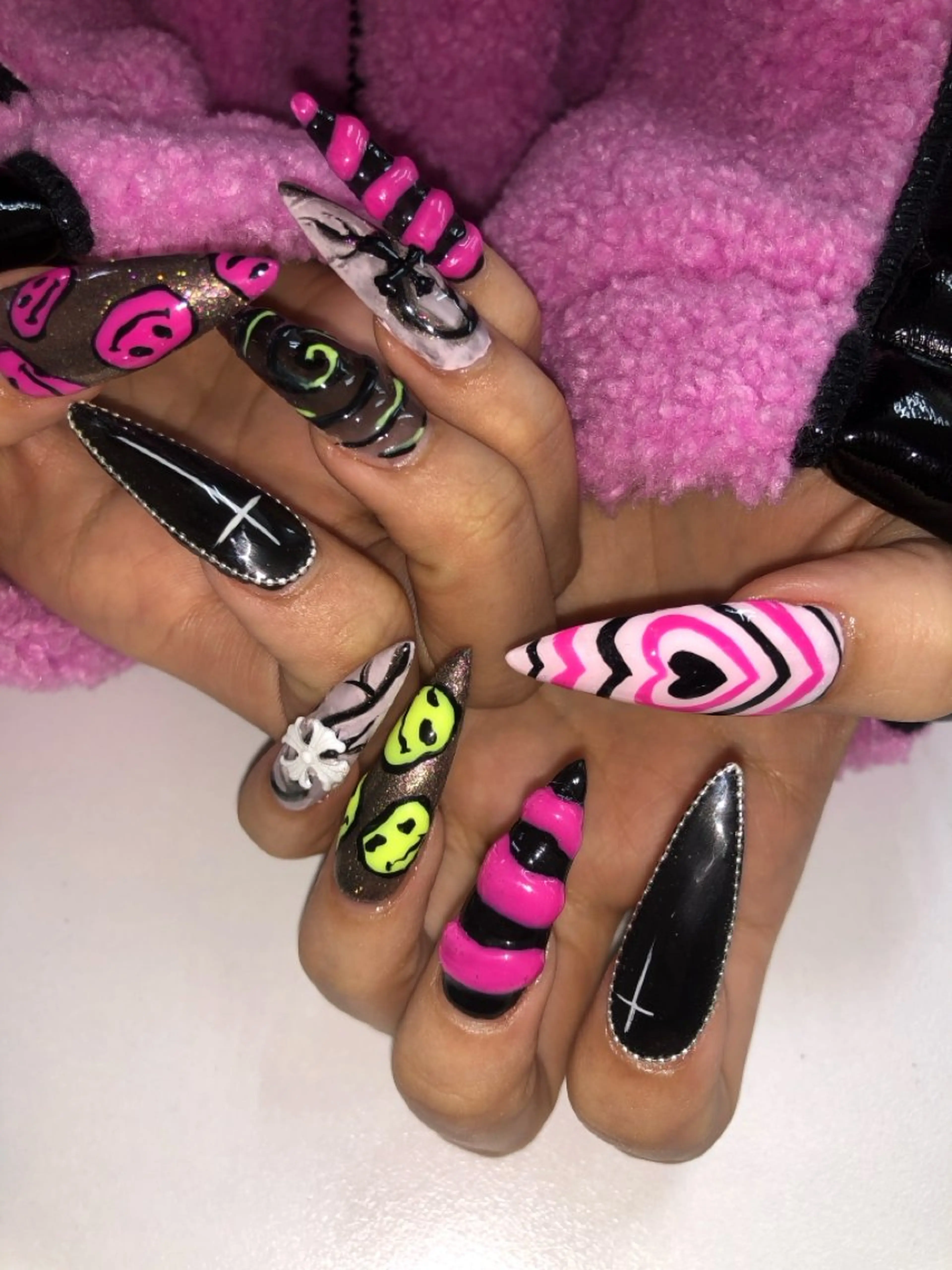 ネイル ハンドネイル MARUCHU SAE👽のネイルデザイン