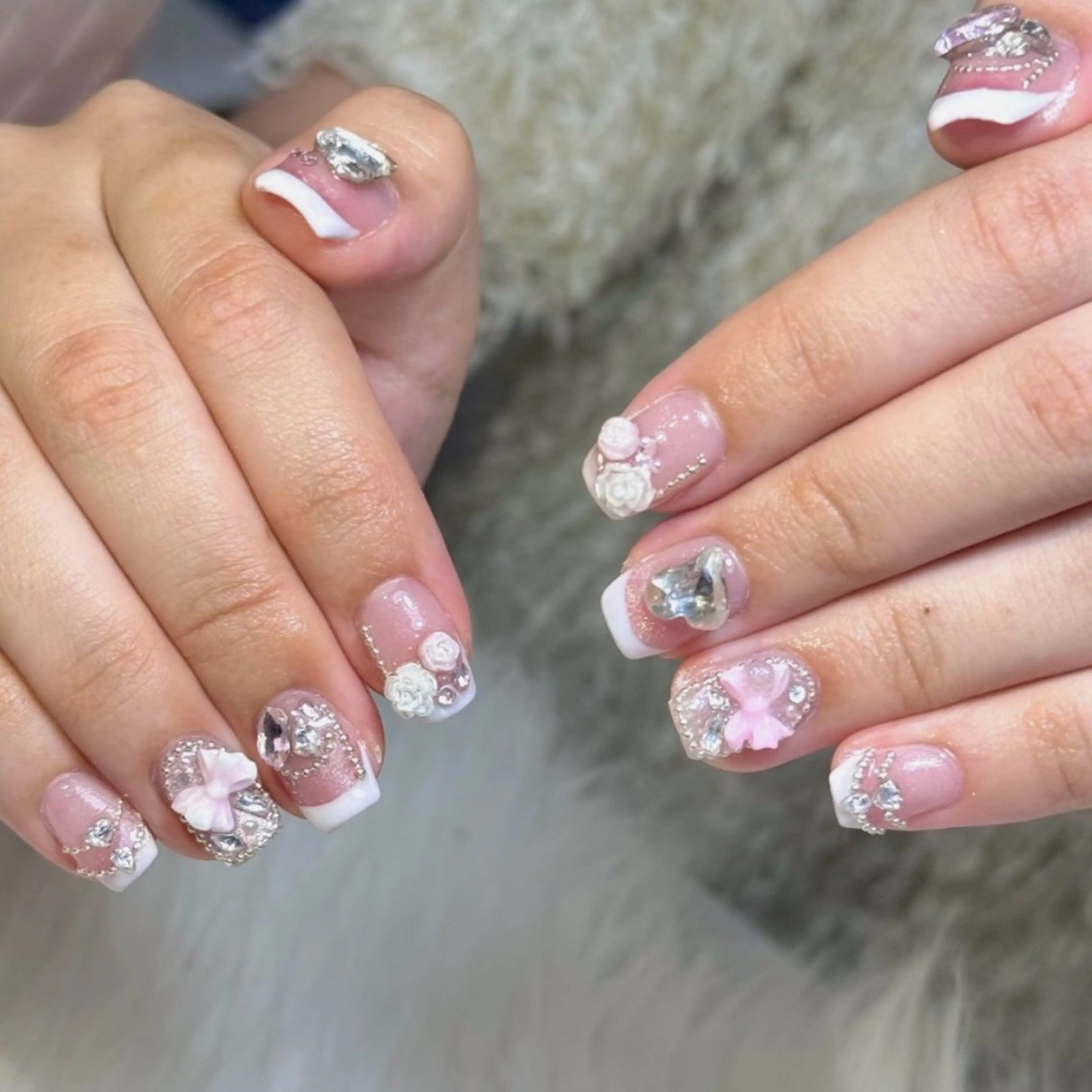 ネイル グラデーション ラメ(グリッター) マグネットネイル ミラーネイル ニュアンスネイル ハンドネイル Lumi de nails所属・Lumi de nailsのネイルデザイン
