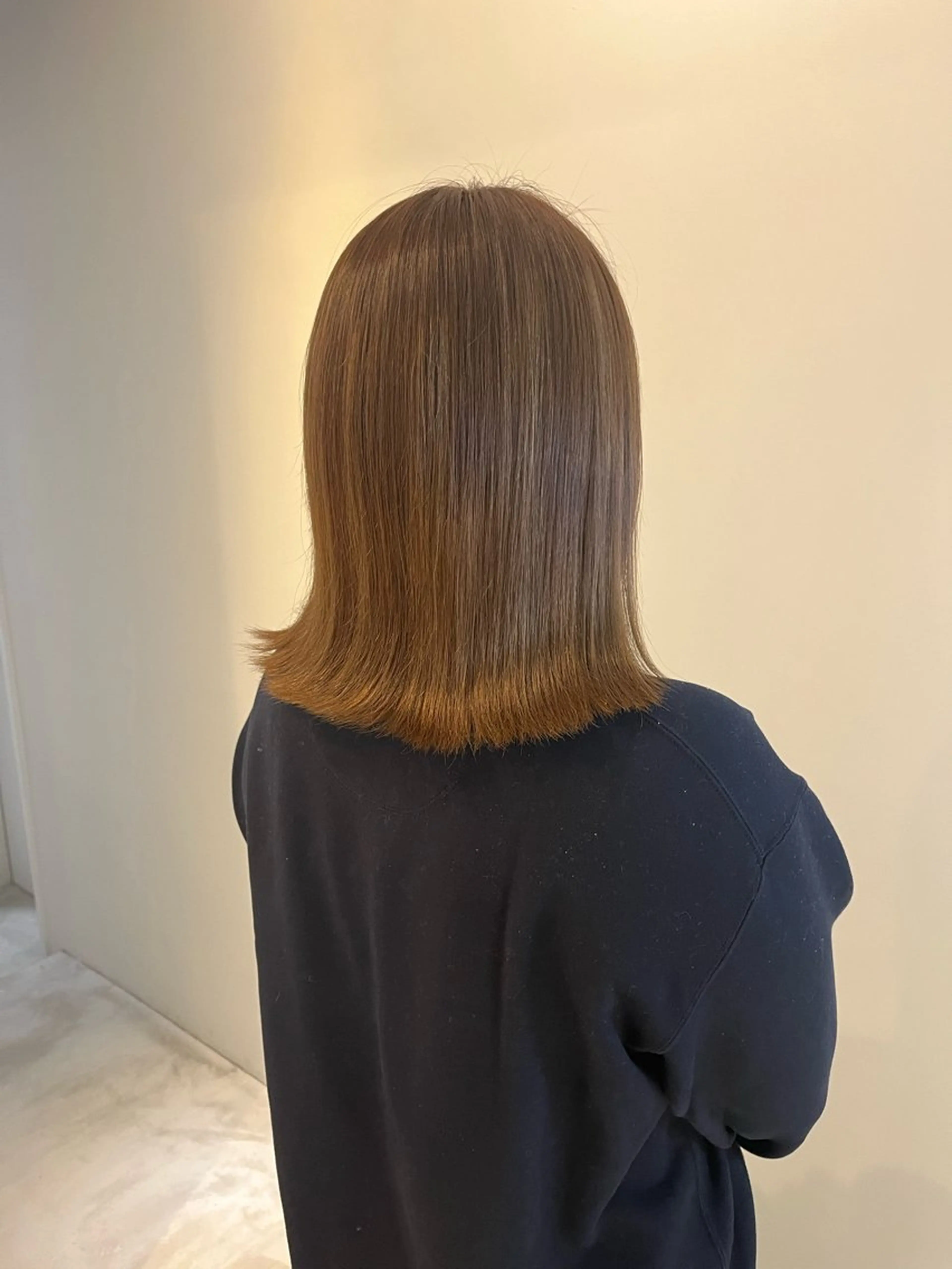 セミロング ハイライト ALLYS 渋谷店所属・最高級の艶のある カラーmei🎨のヘアスタイル