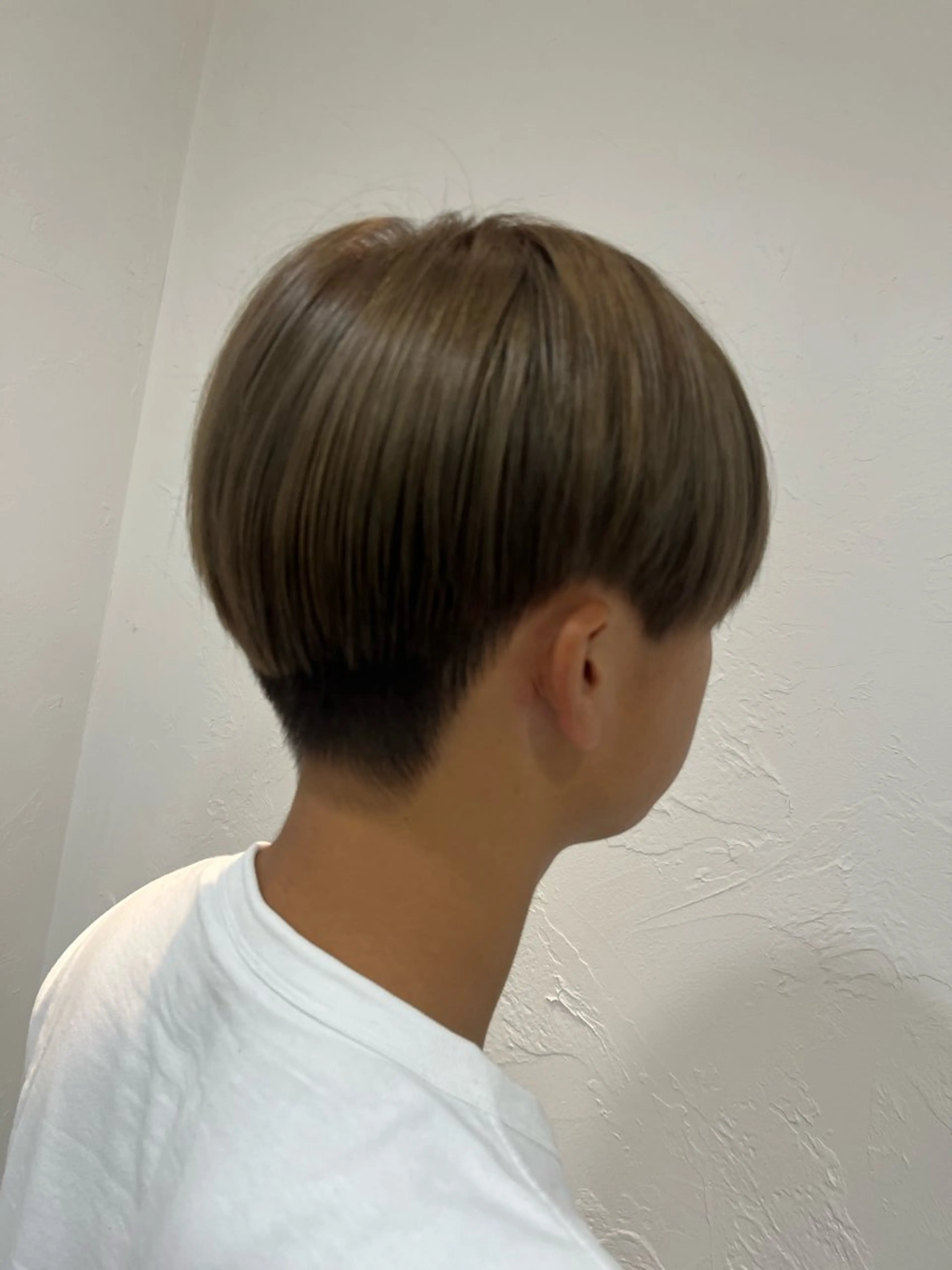 カラー メンズ メンズブリーチ マッシュ ベージュカラー ブリーチ ミルクティーベージュ 中原由貴 /WILLOW京橋のヘアスタイル