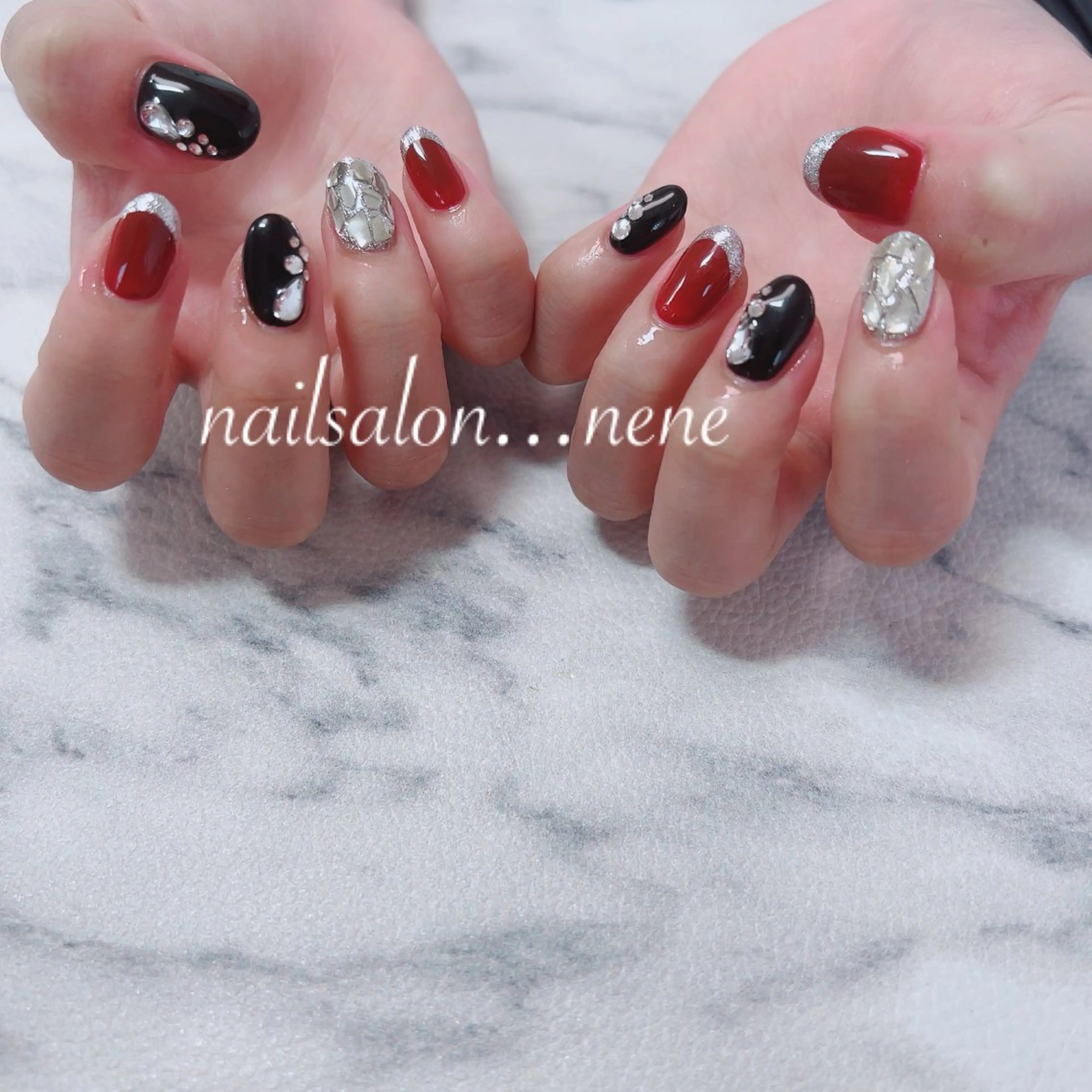 ネイル キラキラネイル nailsalon ...neneのネイルデザイン