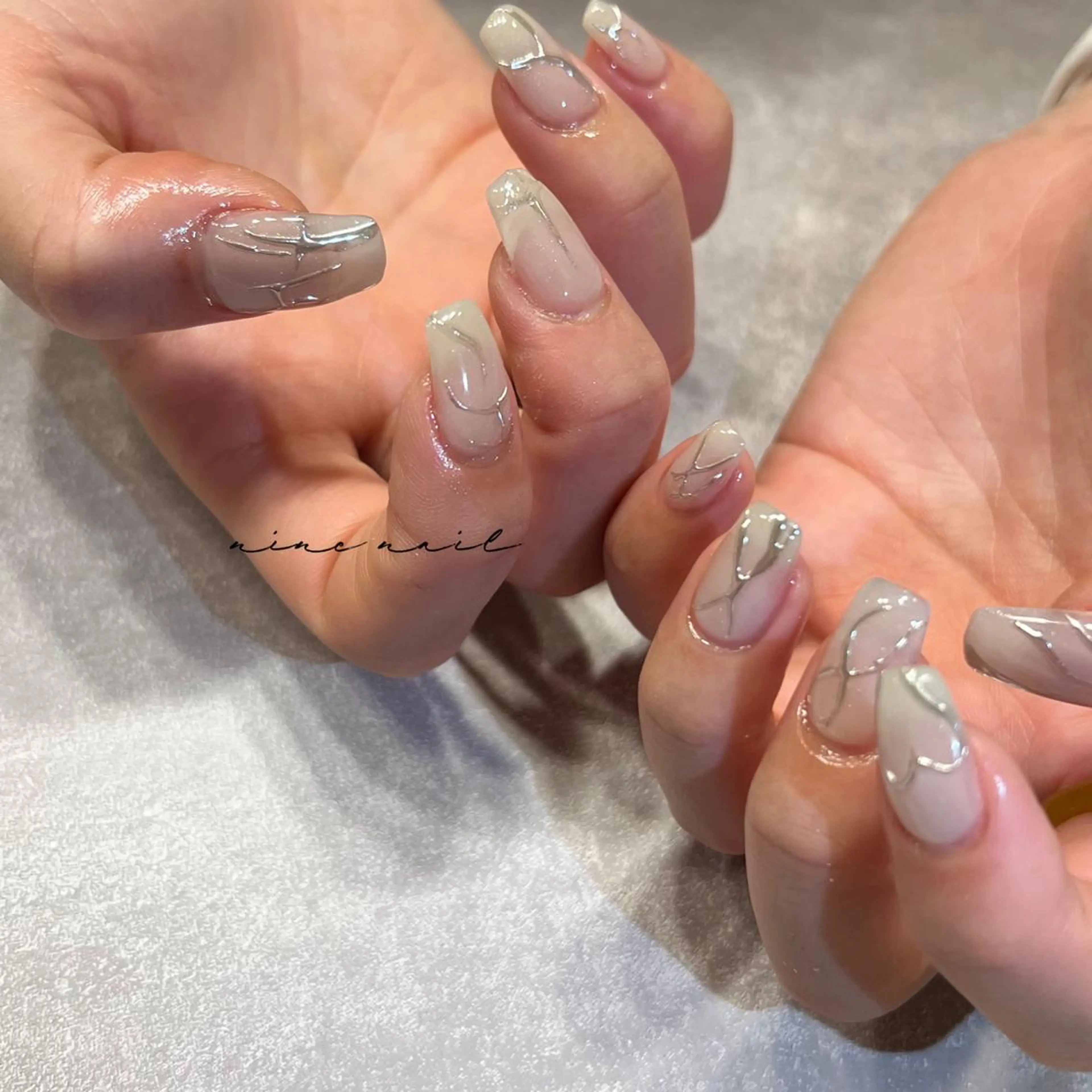 ネイル ミラーネイル ニュアンスネイル シンプルネイル nine nailのネイルデザイン