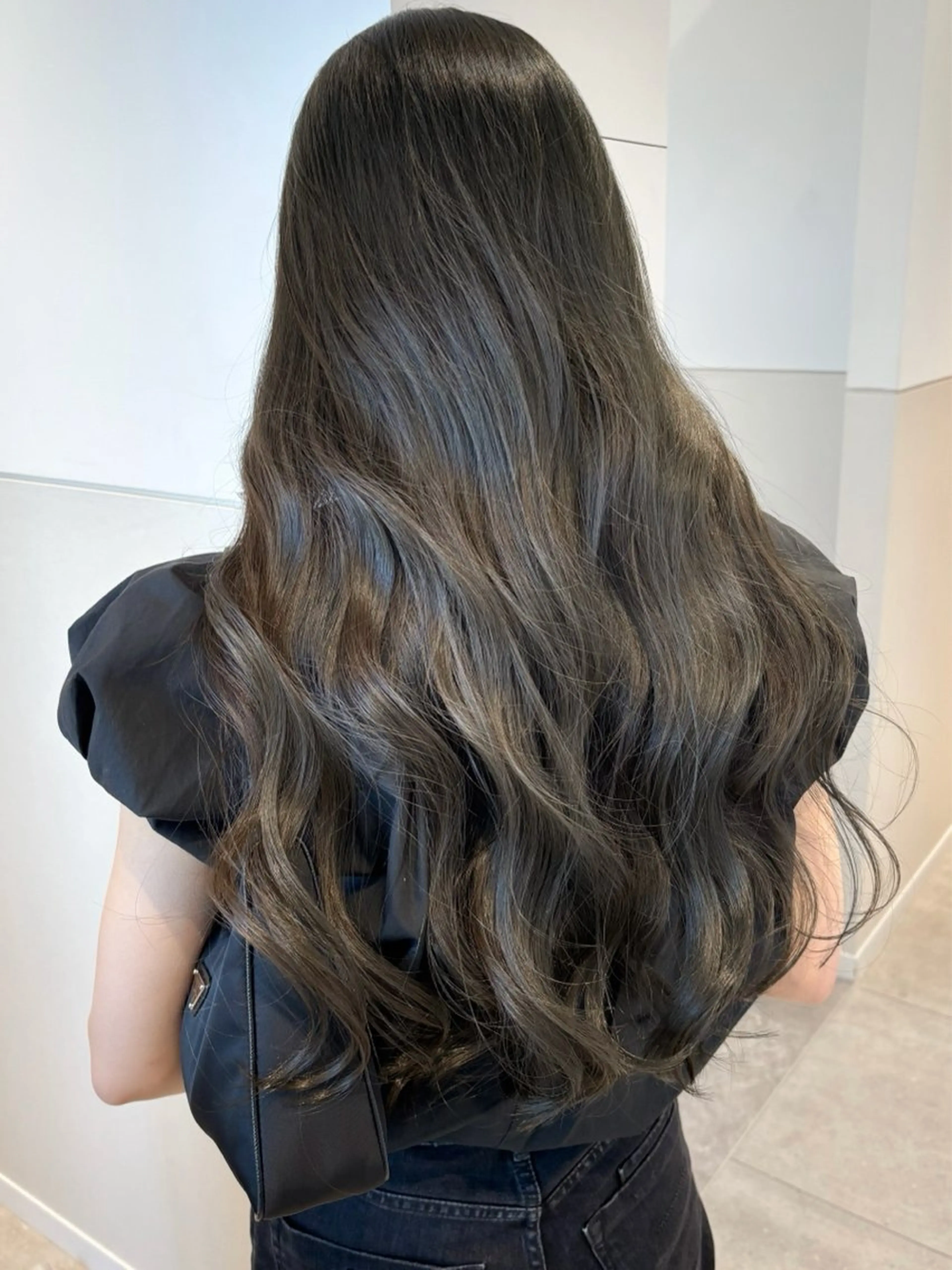 ロング カラー オリーブカラー トリートメント ヘアカラー トリートメント Matsuzaki Kurumiのヘアスタイル