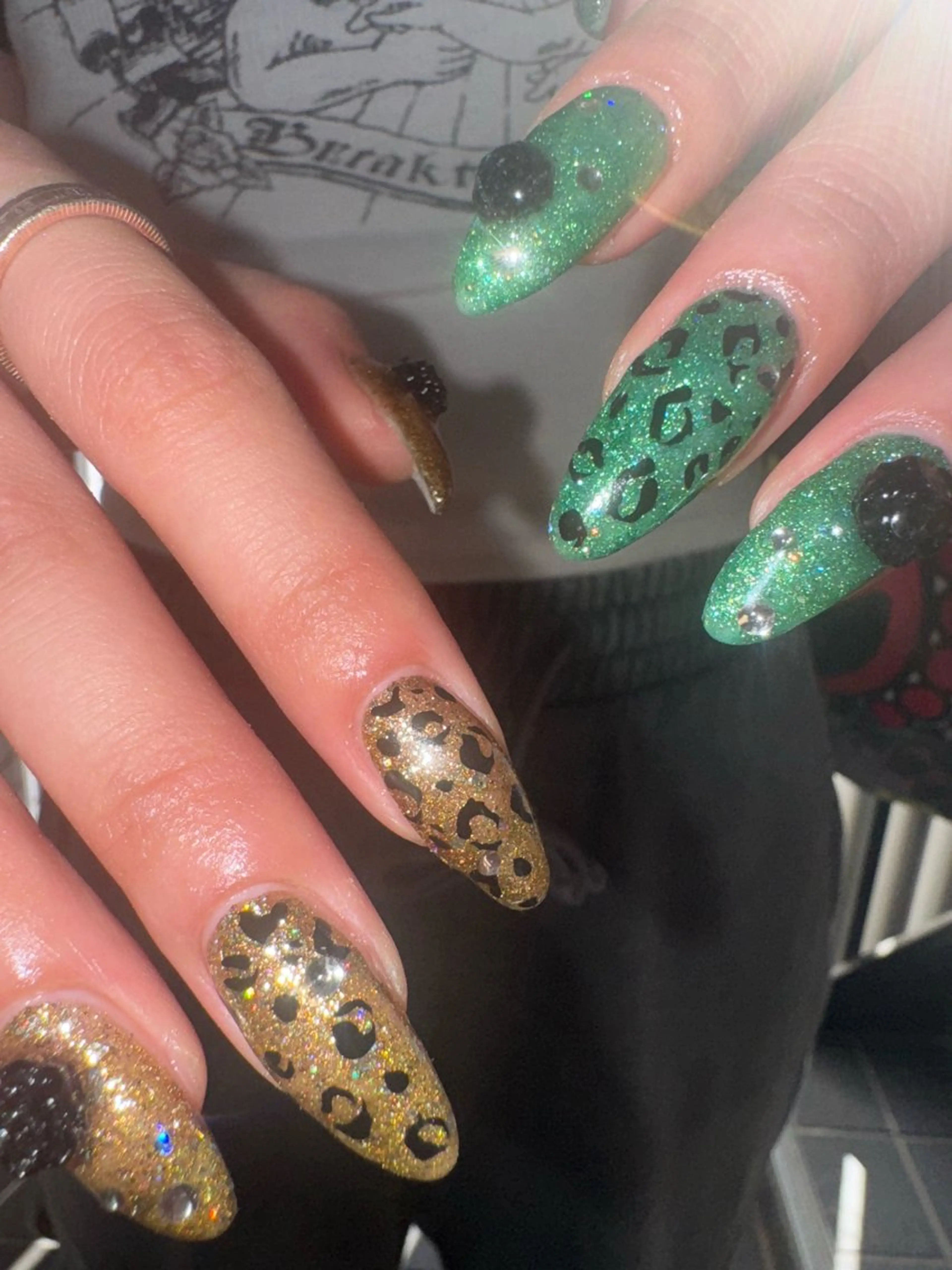 ネイル ハンドネイル フットネイル MITSUKI🪡 海外/個性派/ロングのネイルデザイン