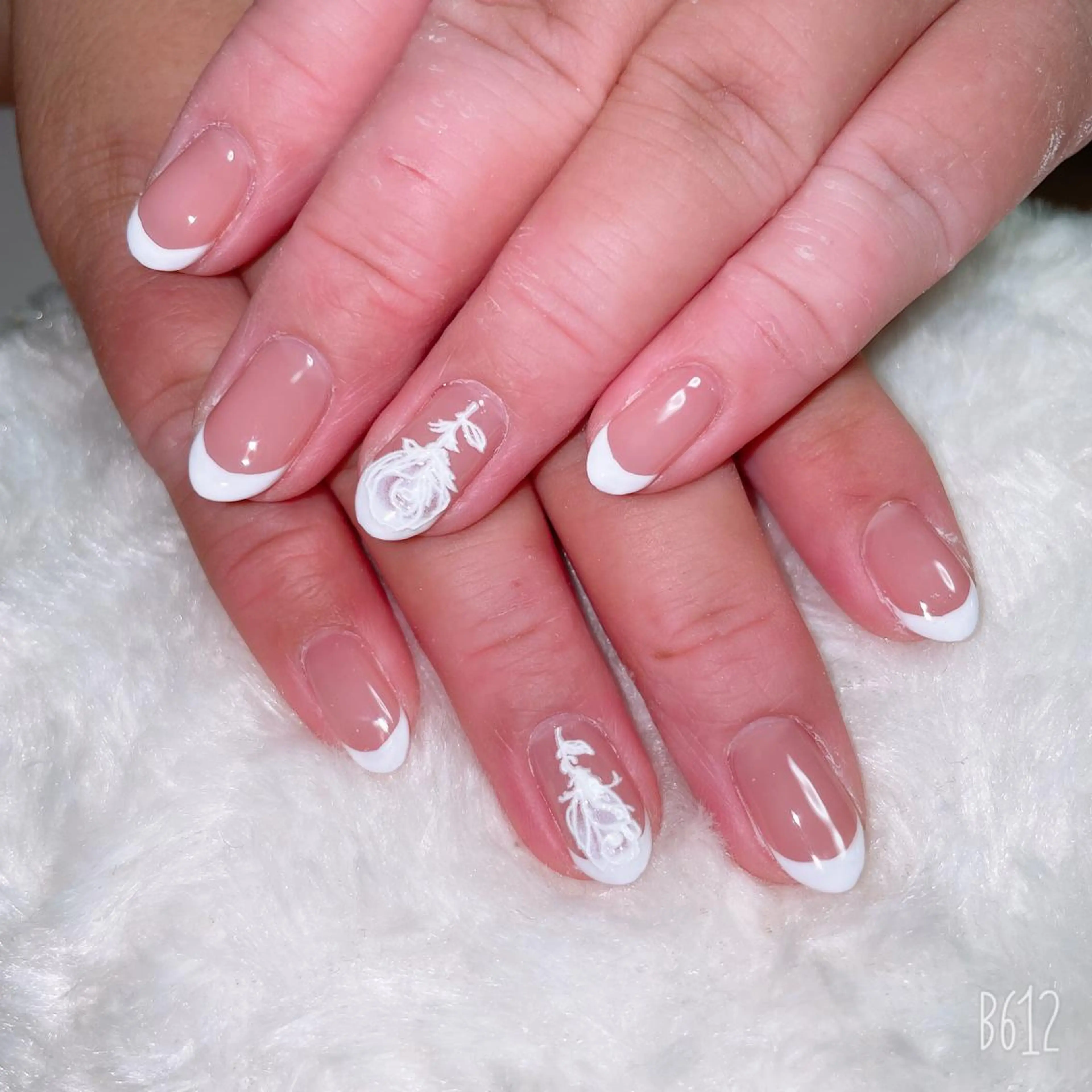 ネイル The Best Beauty受付担当のヘアスタイル