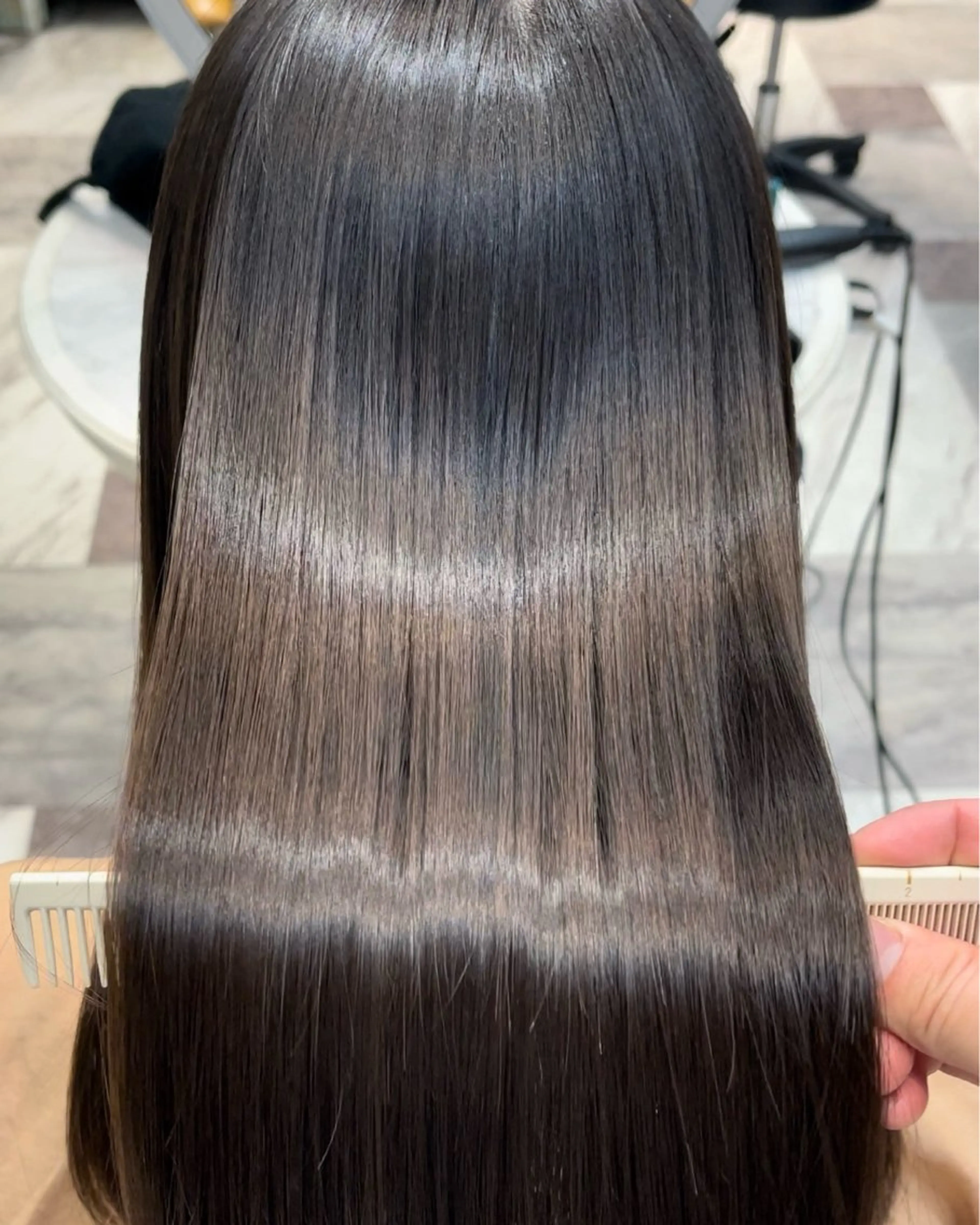 ロング ボブ ハイライト 髪質改善 縮毛矯正 栄ハイトーン/ 透明感/中園薪のヘアスタイル