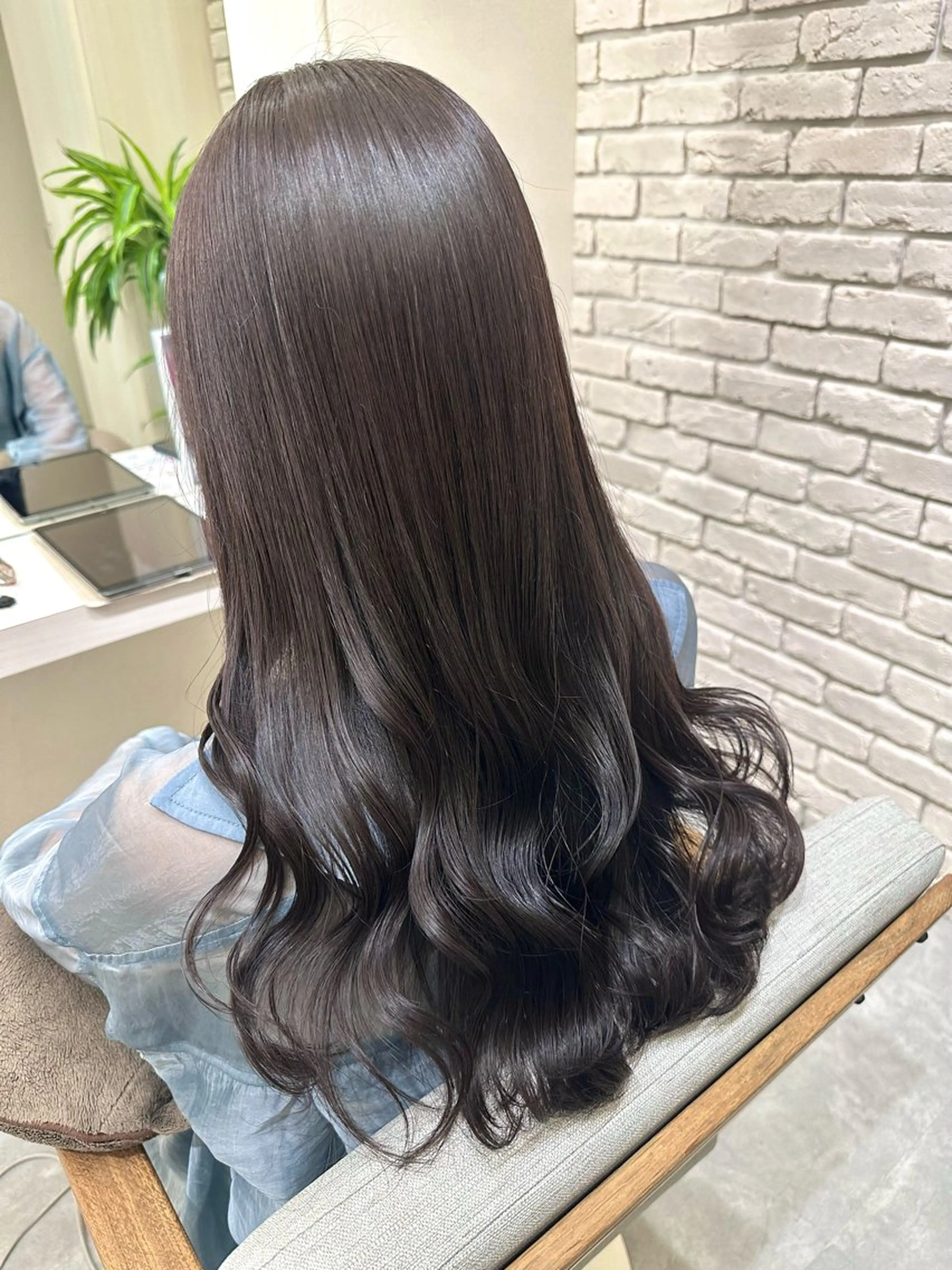 ロング カット ヘアカラー トリートメント 髪質改善&ヘアケア 永山若奈のヘアスタイル