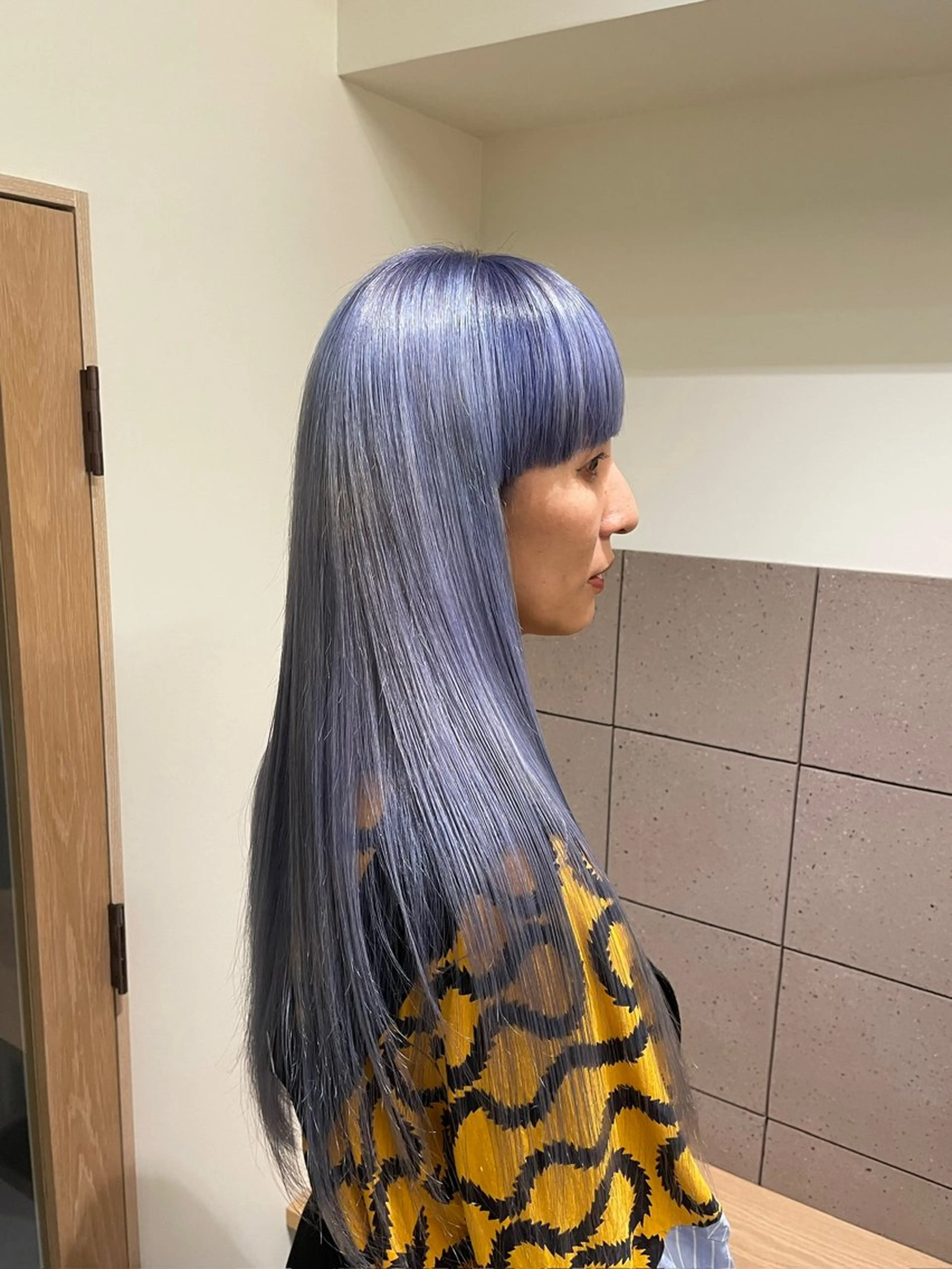 ロング カラー 透明感カラー シルバー ヘアカラー JURI /HUIのヘアスタイル