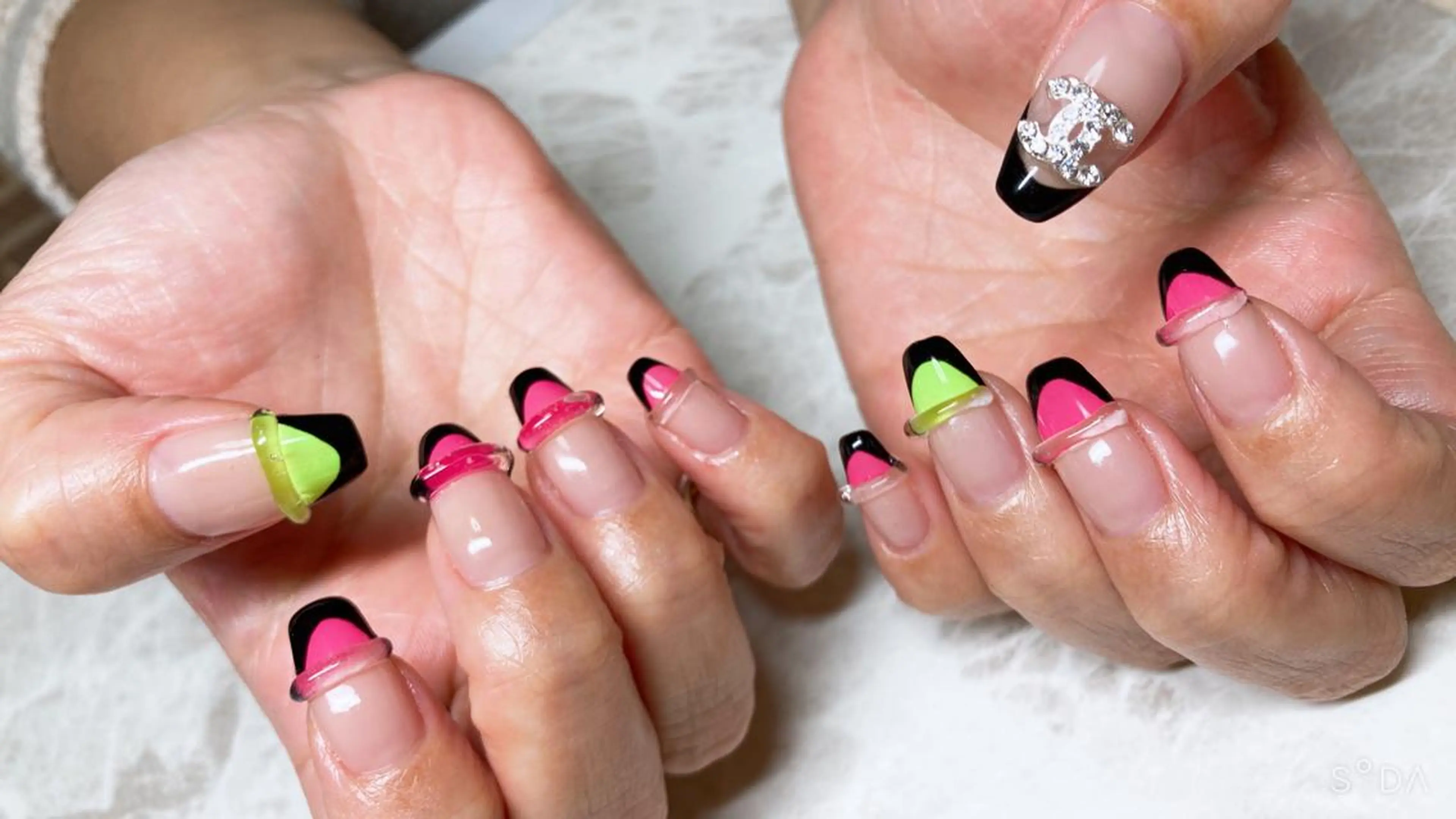 ネイル 神崎 千秋のネイルデザイン