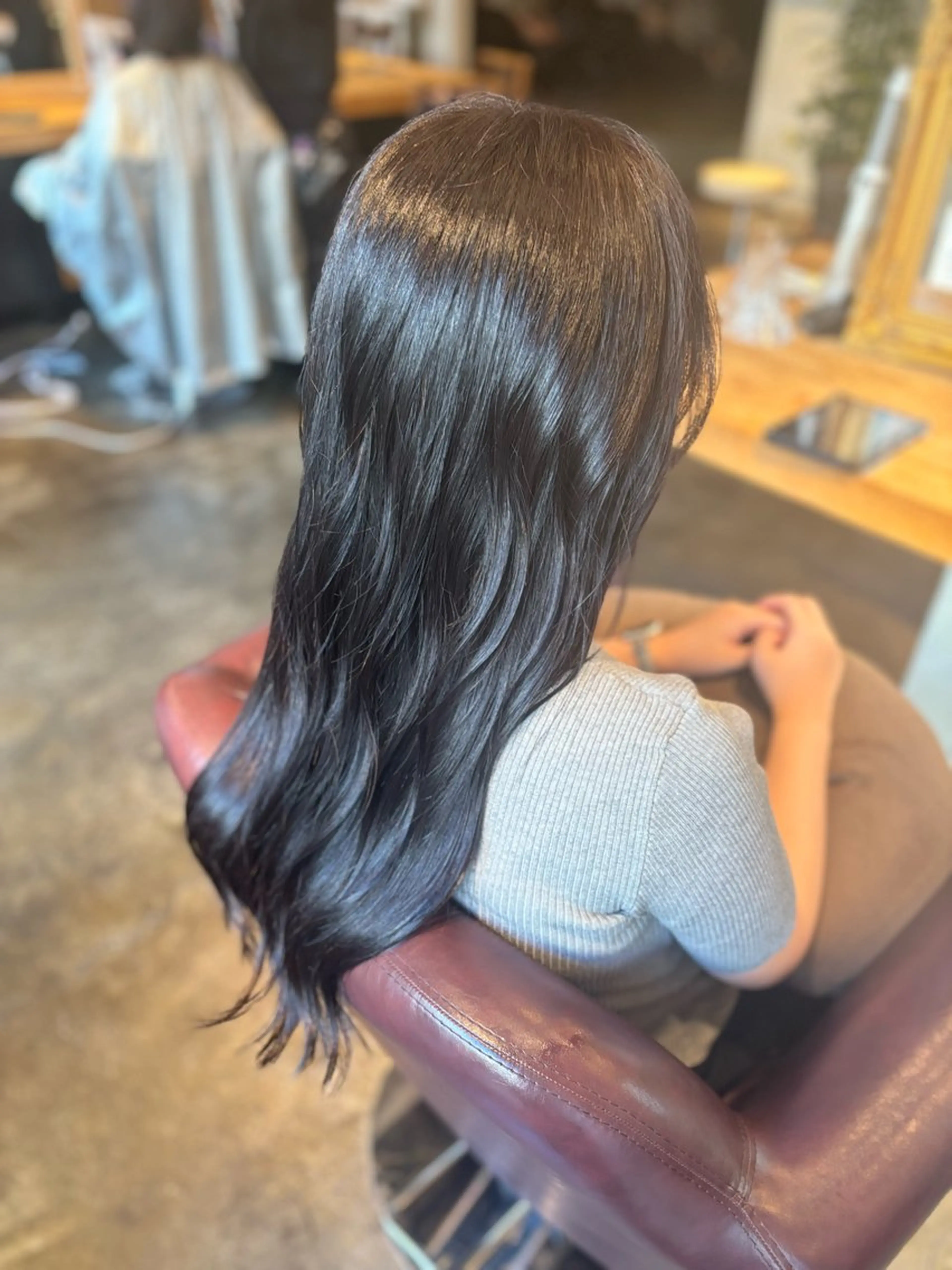 ロング カラー アッシュ ラベンダーカラー ラベンダーアッシュ 髪質改善カラー ブラウン🤎YUMEのヘアスタイル