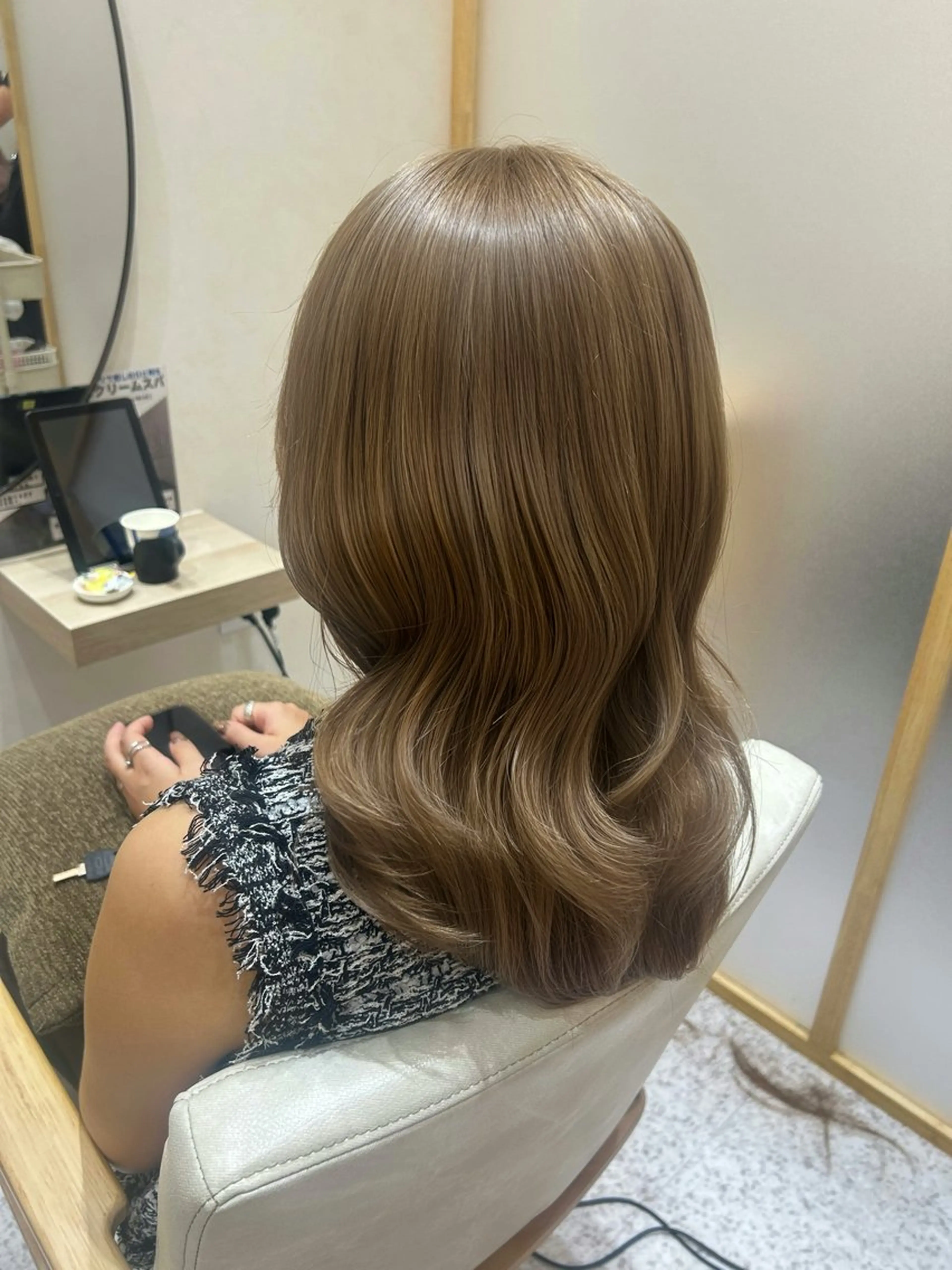 ミディアム カラー カット ヘアカラー トリートメント Yamamoto 半個室美容室zinaのヘアスタイル