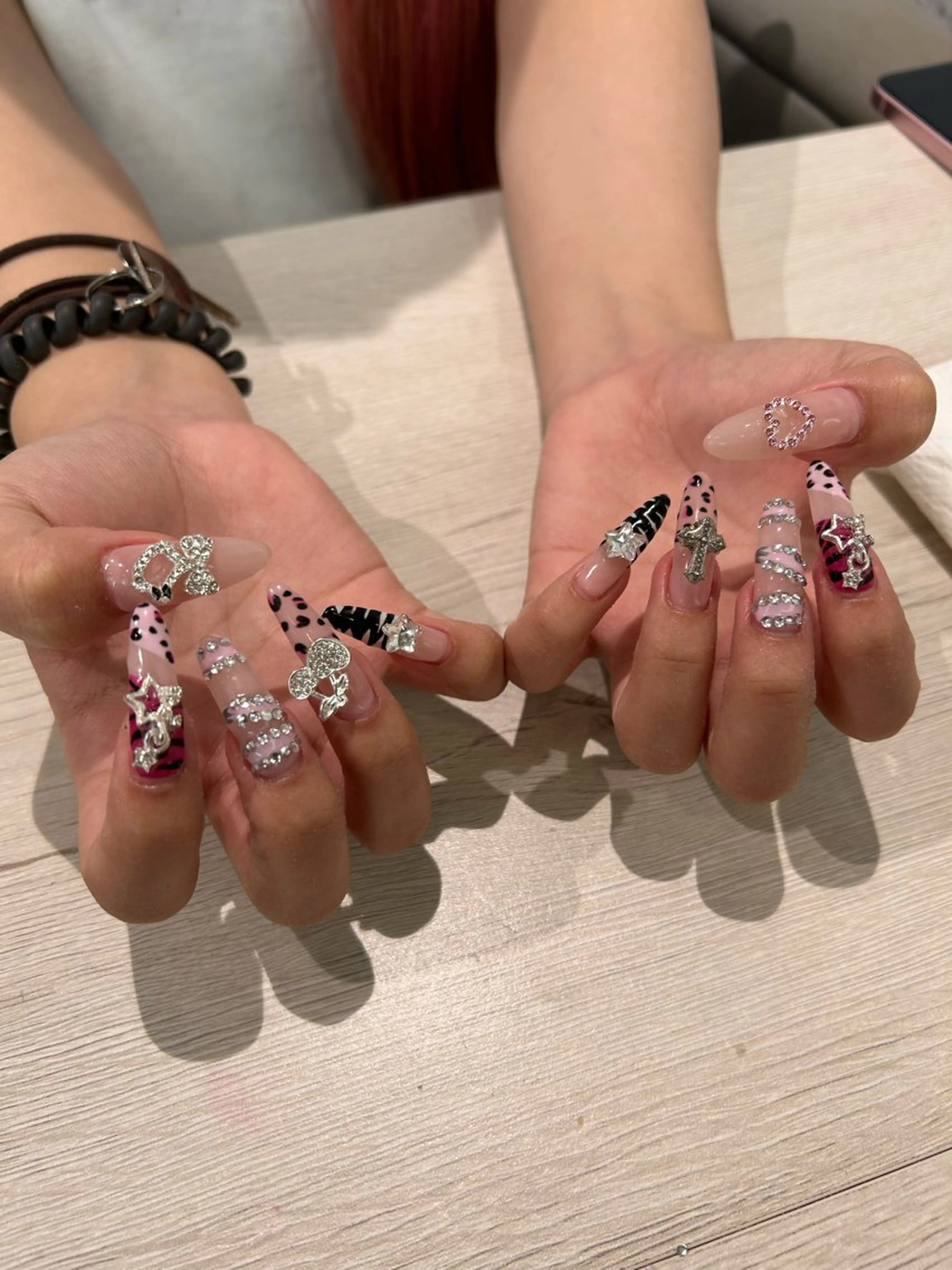 ネイル ハンドネイル ♡ハイトーン★ ネイル/しの♡のヘアスタイル