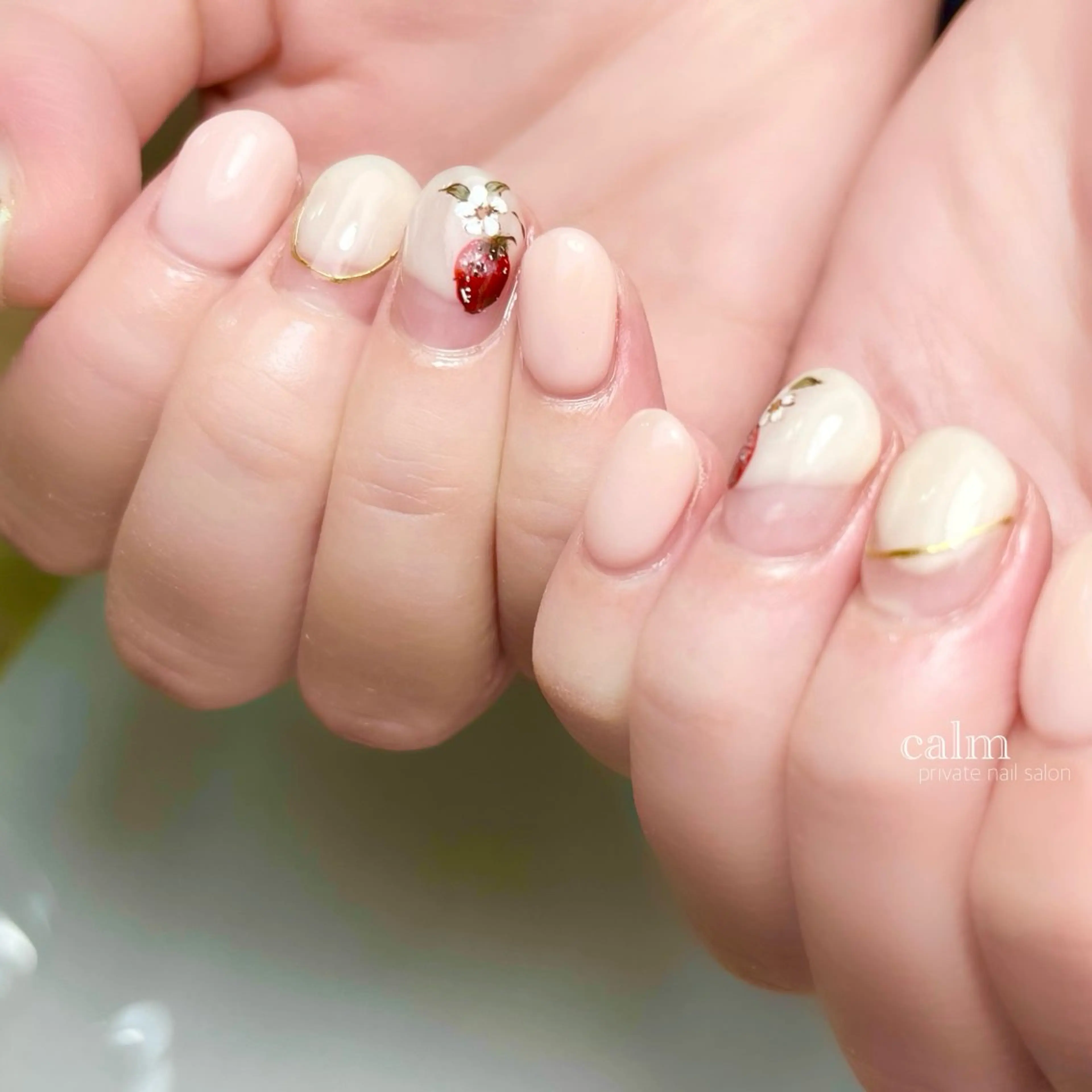ネイル ハンドネイル calm 〔ｶｰﾑ〕のネイルデザイン