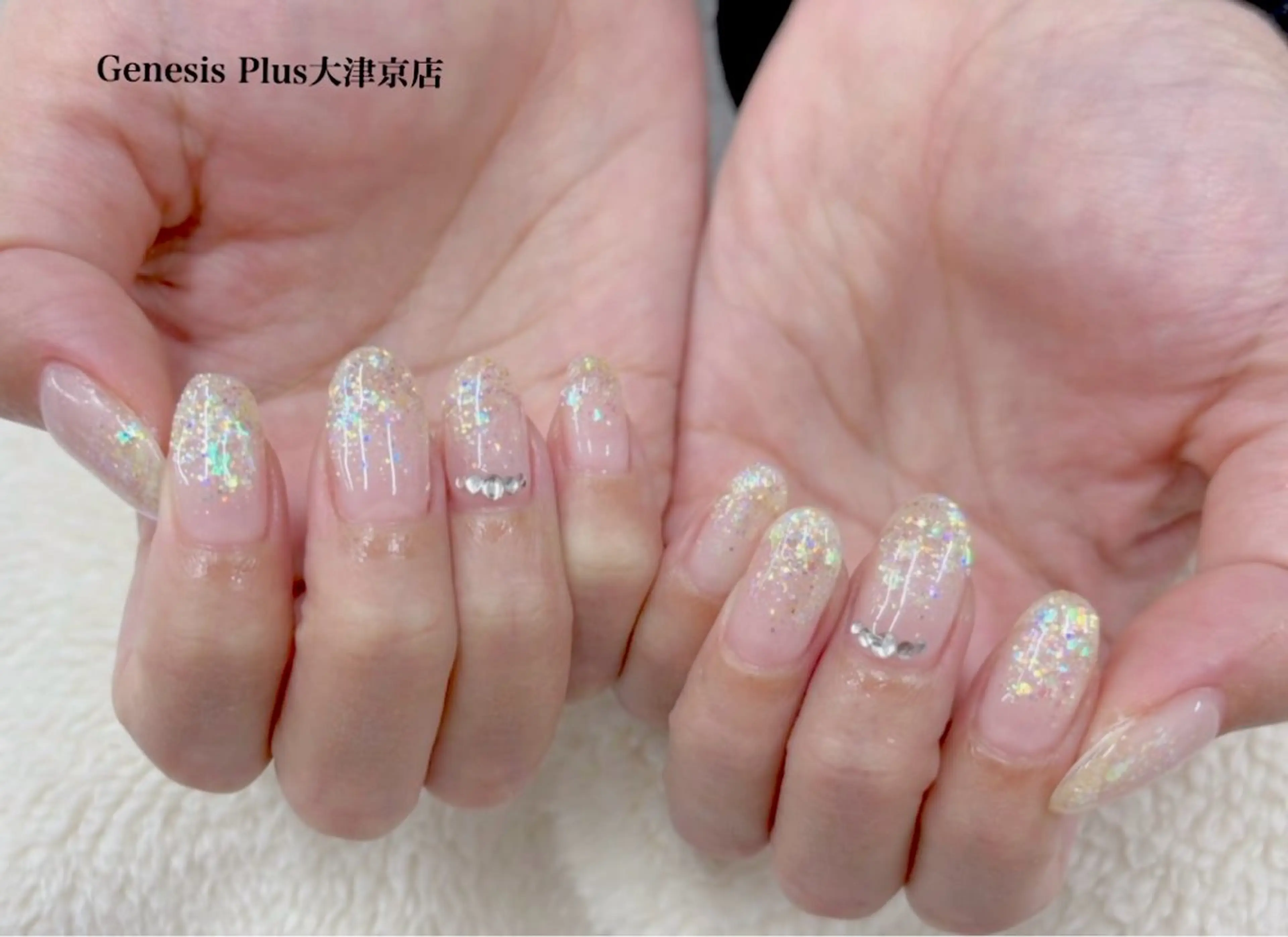 ネイル グラデーション ラメ(グリッター) ラメグラデーション ストーンネイル Genesis Plus大津京店のエステ・リラクイメージ