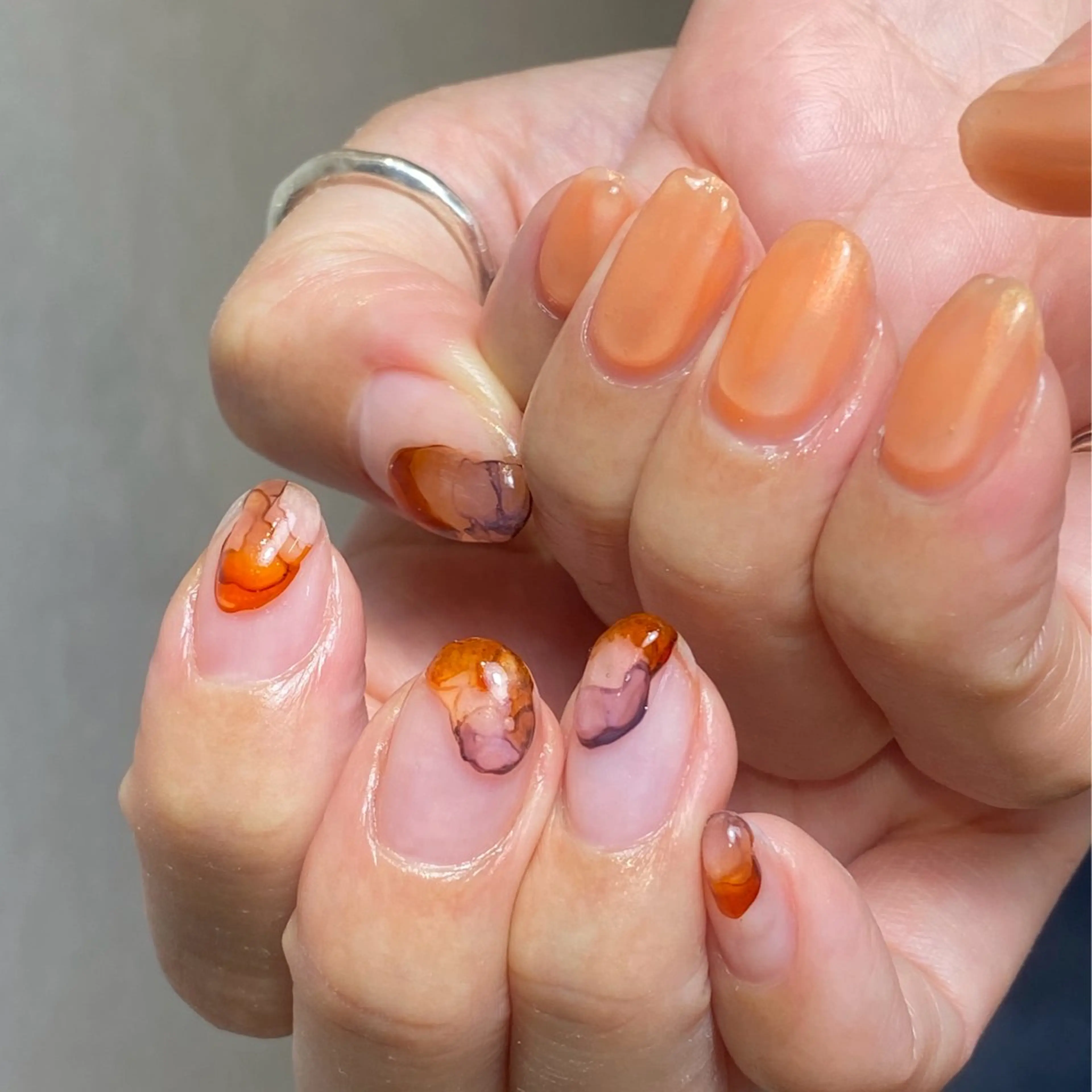 ネイル ハンドネイル NINEnami ニュアンスネイルのネイルデザイン