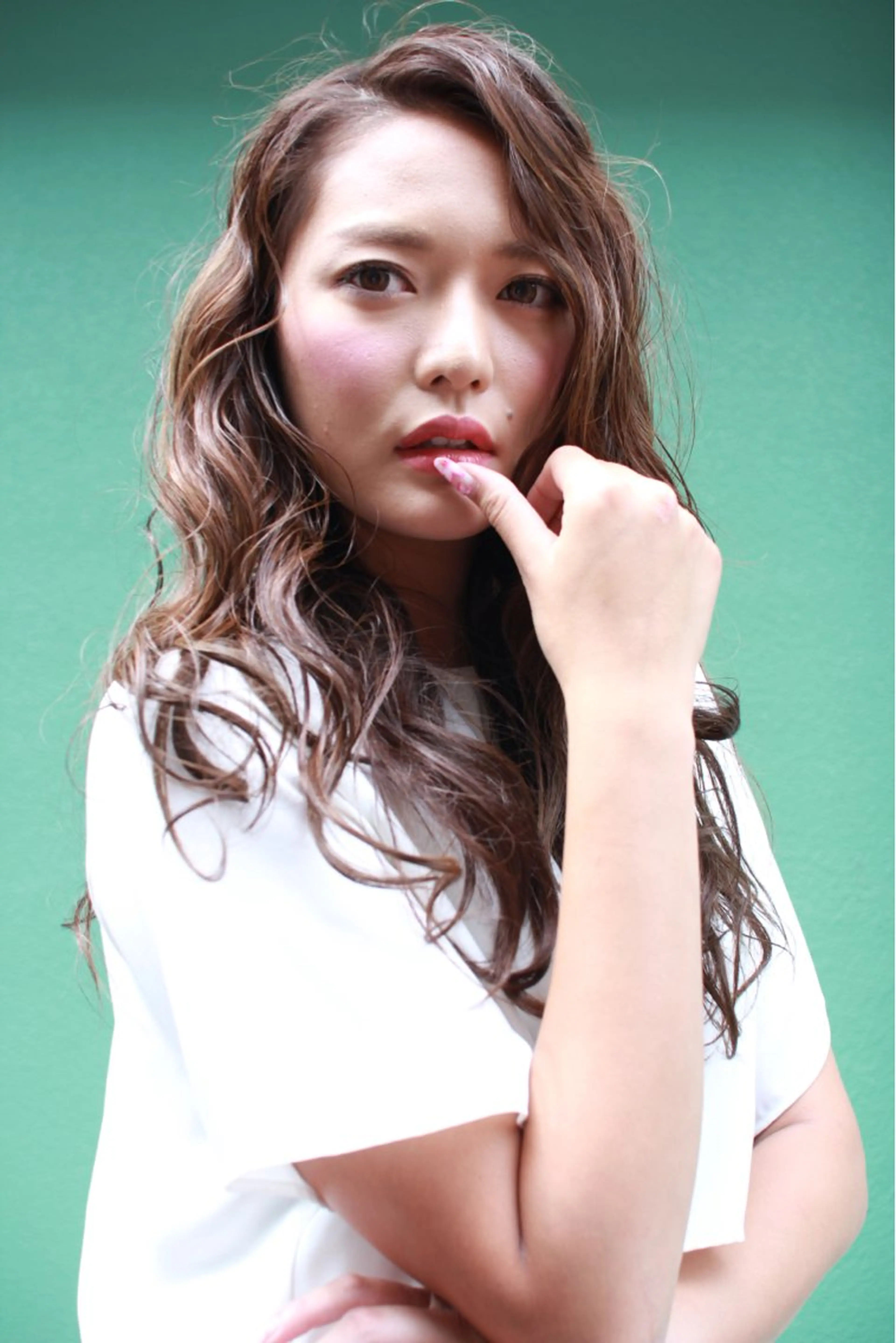 ミディアム ハイライト 髪質改善 小顔カット カット パーマ Endearing 銀座/レイヤーカットのヘアスタイル