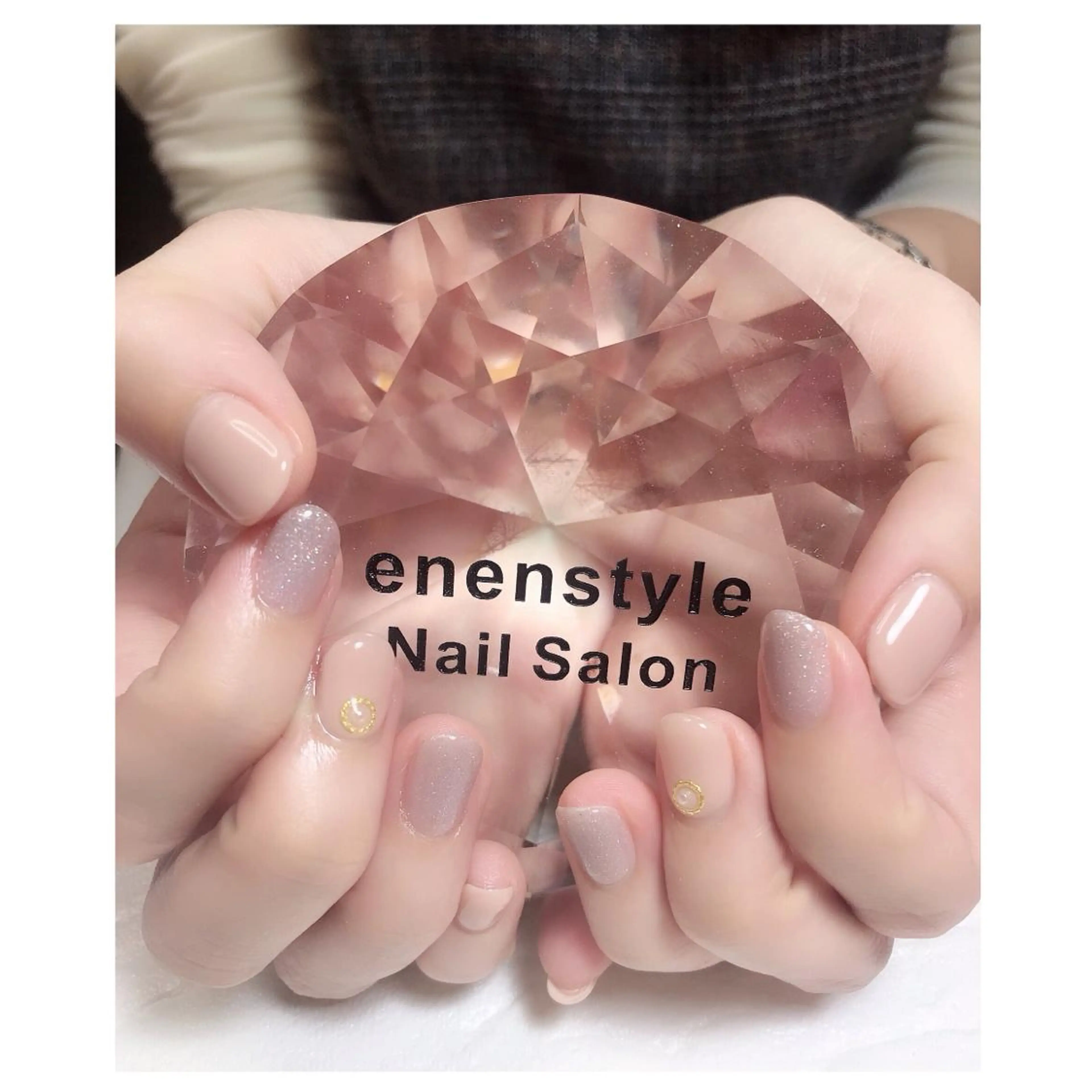 ショート ネイル ジェルネイル ニュアンスネイル オフィスネイル シンプルネイル 👑enen style👑のネイルデザイン