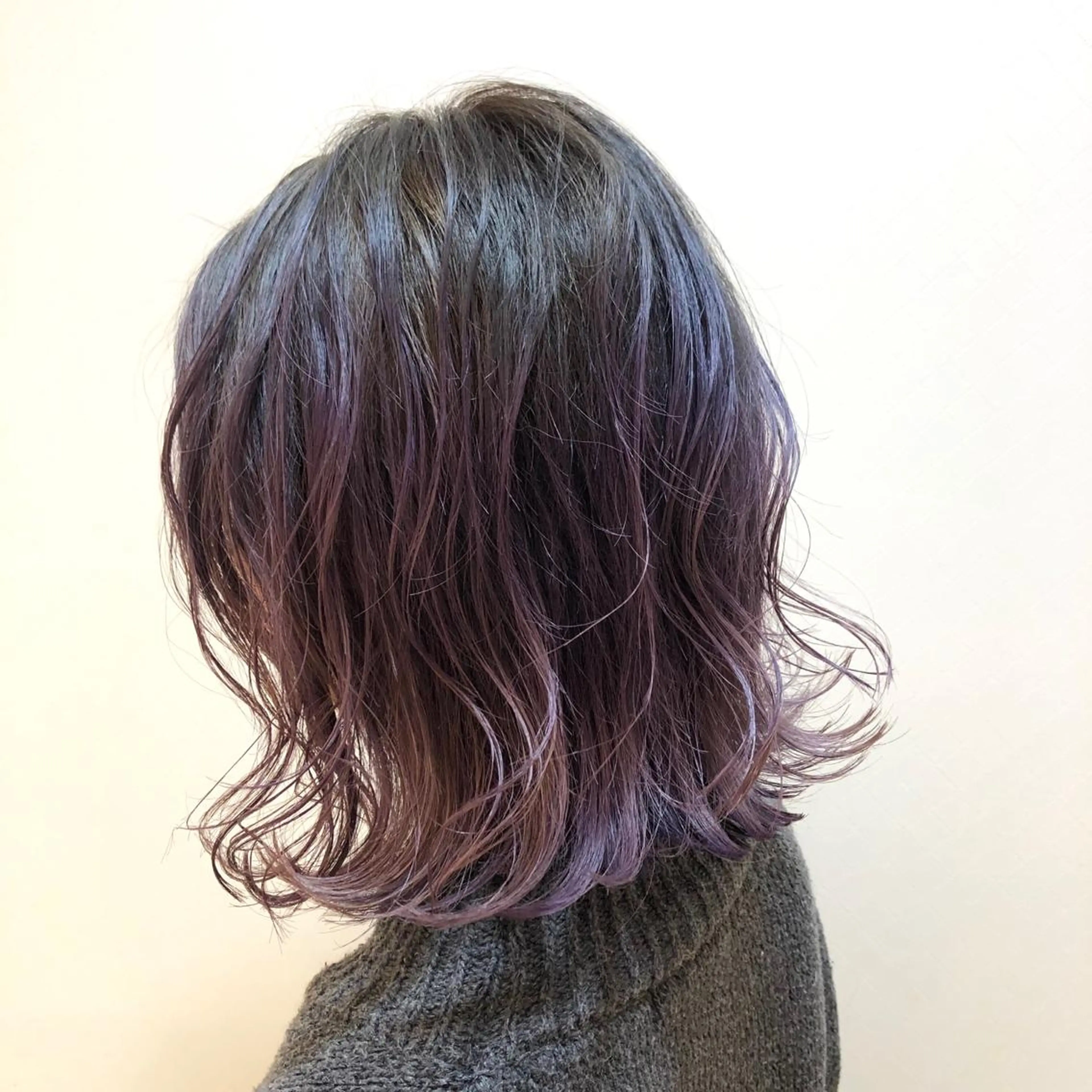 ミディアム カラー グラデーションカラー グレージュ ラベンダーカラー パープルカラー 🌈ぷる艶カラー🌈 髪質改善👑柳沼尚貴のヘアスタイル