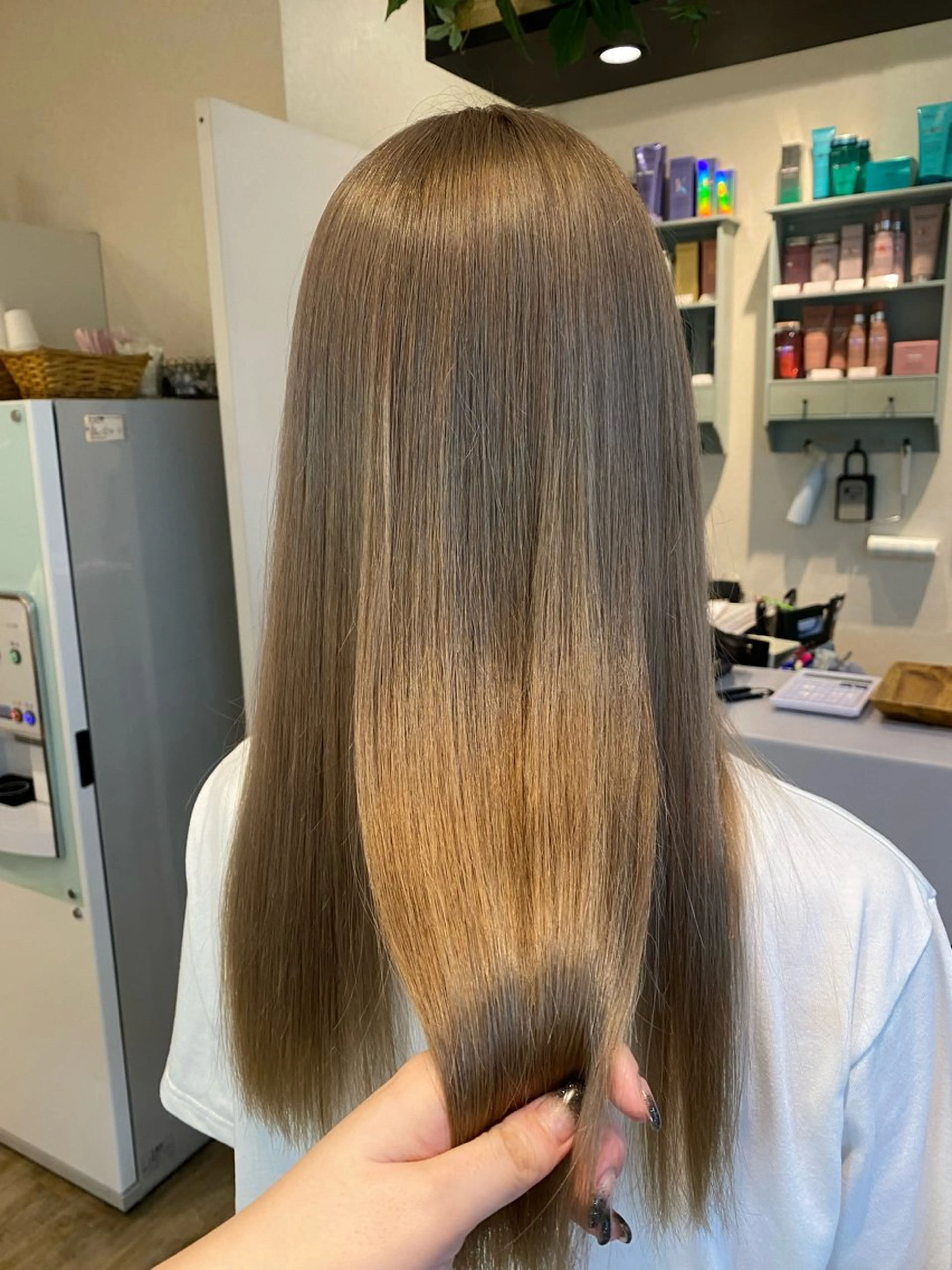 ロング カラー ブリーチ ブラウンカラー ダブルカラー イルミナカラー オリーブカラー カット ヘアカラー トリートメント N°+aero 😊れいか😊のヘアスタイル