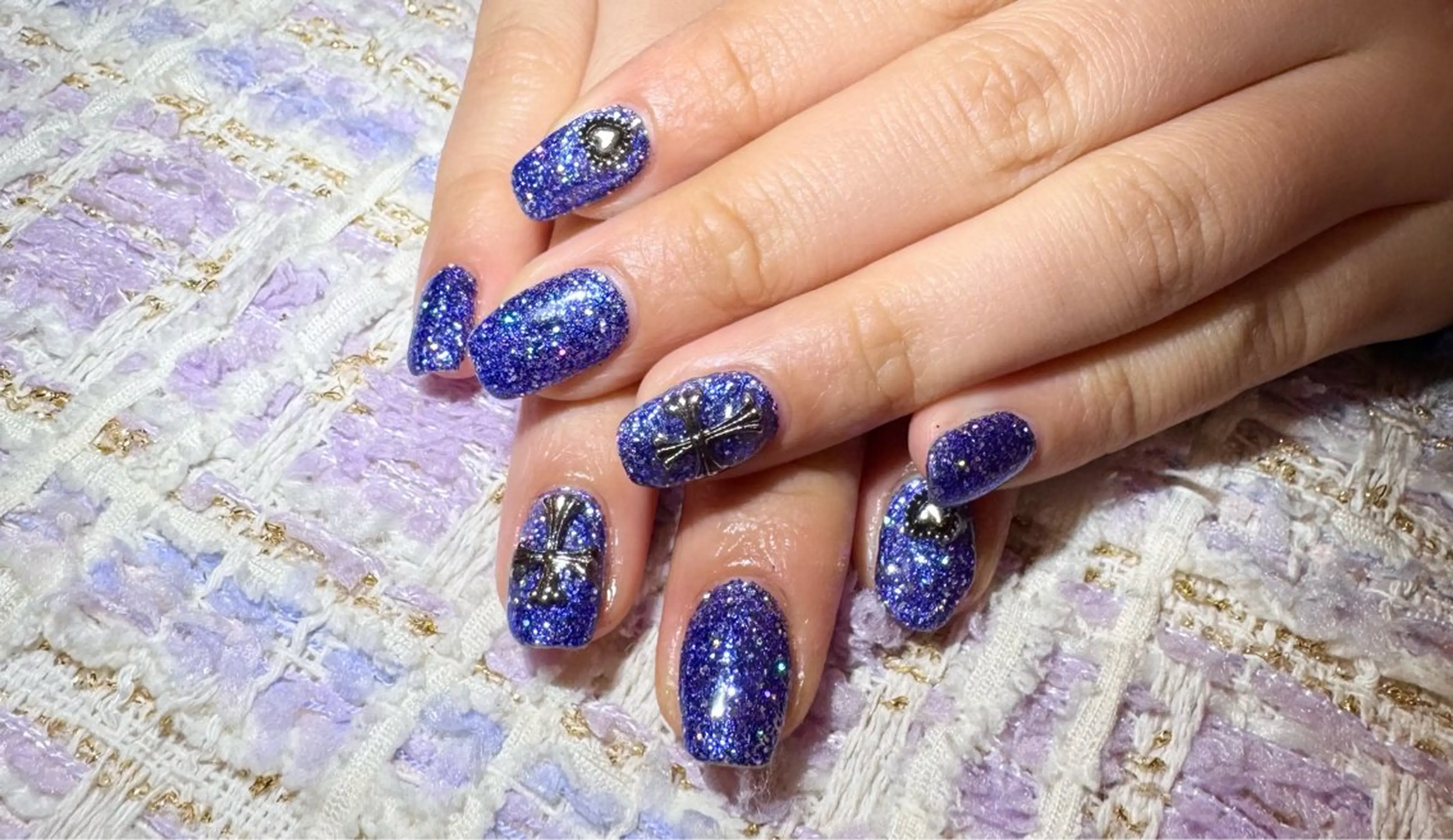 メンズ ネイル ジェルネイル ハート ラメ(グリッター) メンズネイル シルバー マイムネイル所属・MIMnail メンズネイリストのネイルデザイン