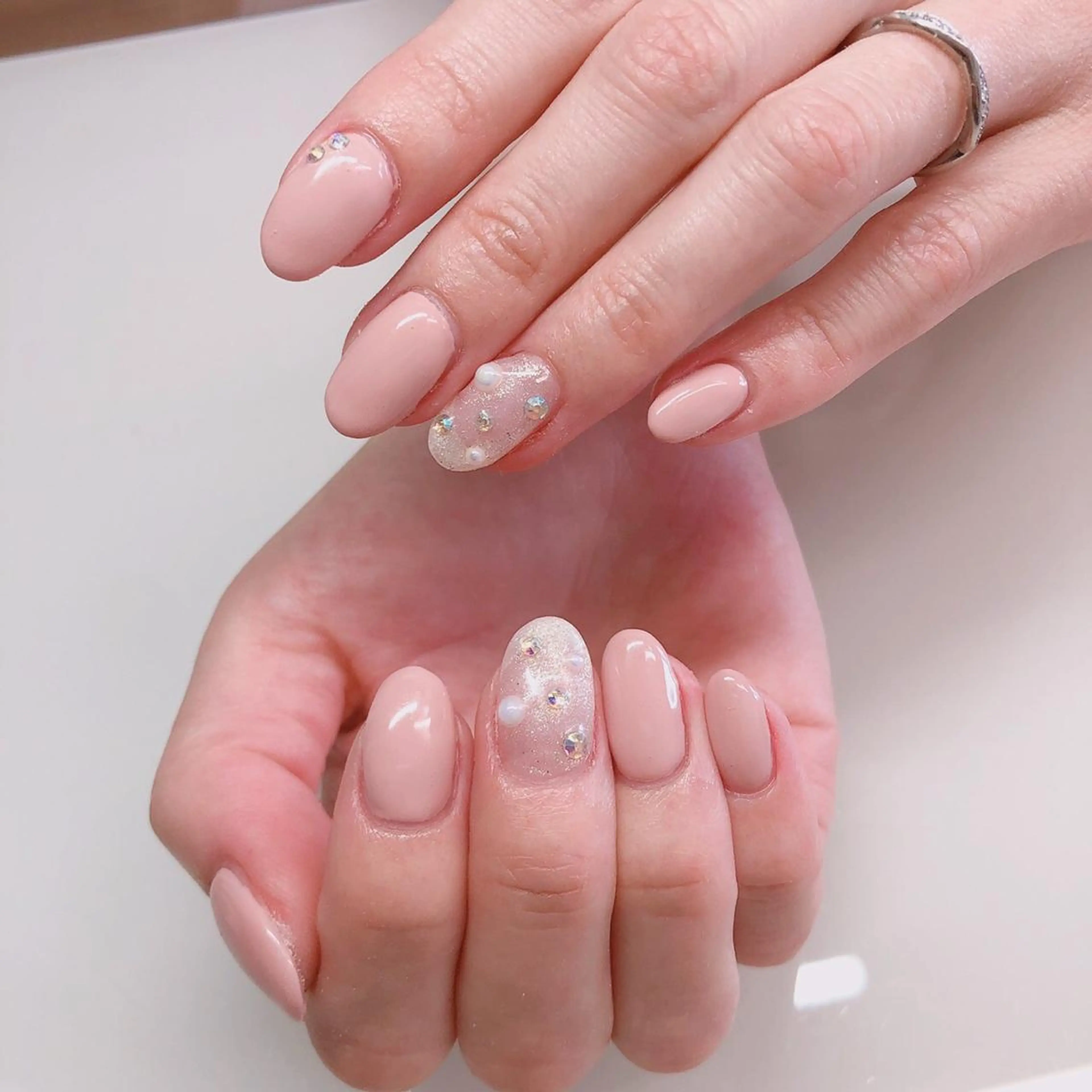 ネイル フットネイル グリーン オフィスネイル ワンカラーネイル 春ネイル Lily Roseスタッフ一同のマツエク・マツパデザイン