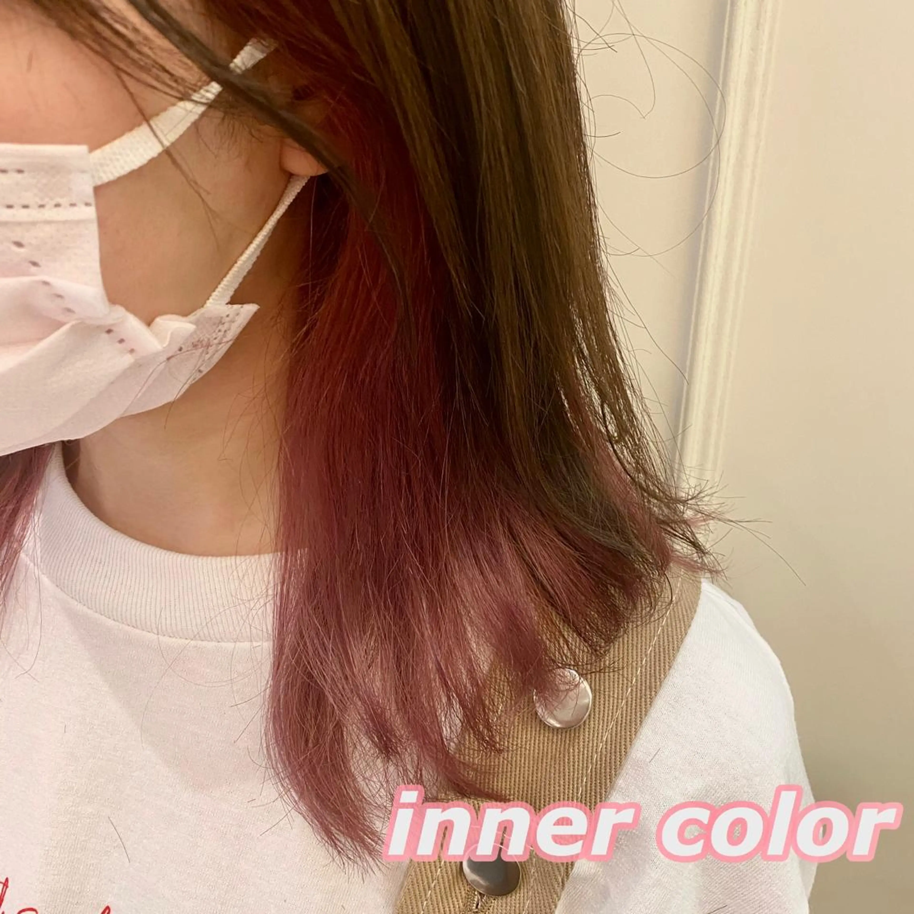 セミロング カラー ブリーチ インナーカラー 大久保 愛のヘアスタイル