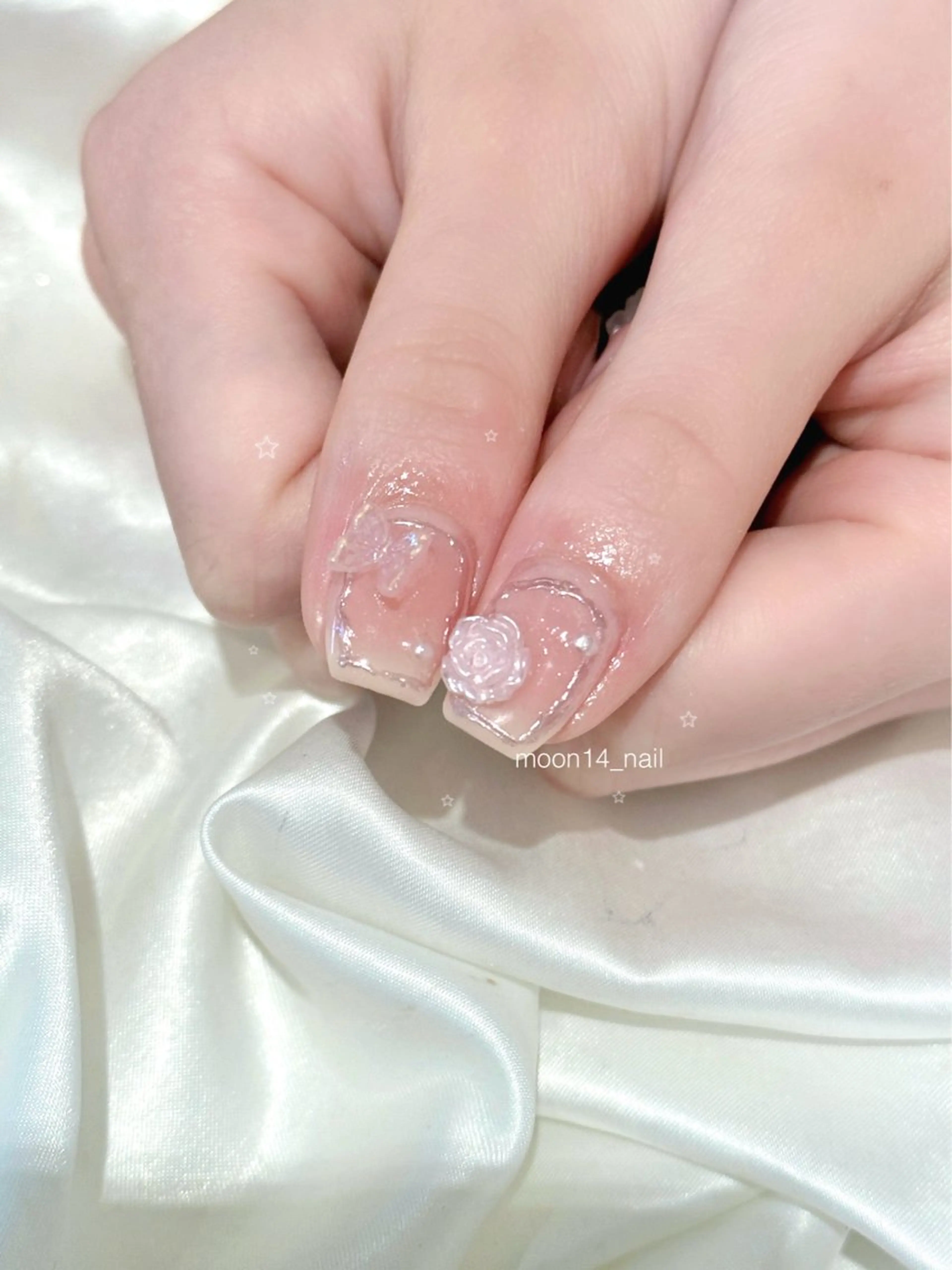 ネイル チークネイル ジェルネイル ミラーネイル ワンカラーネイル パラジェル ハンドネイル natsuki 💫のネイルデザイン