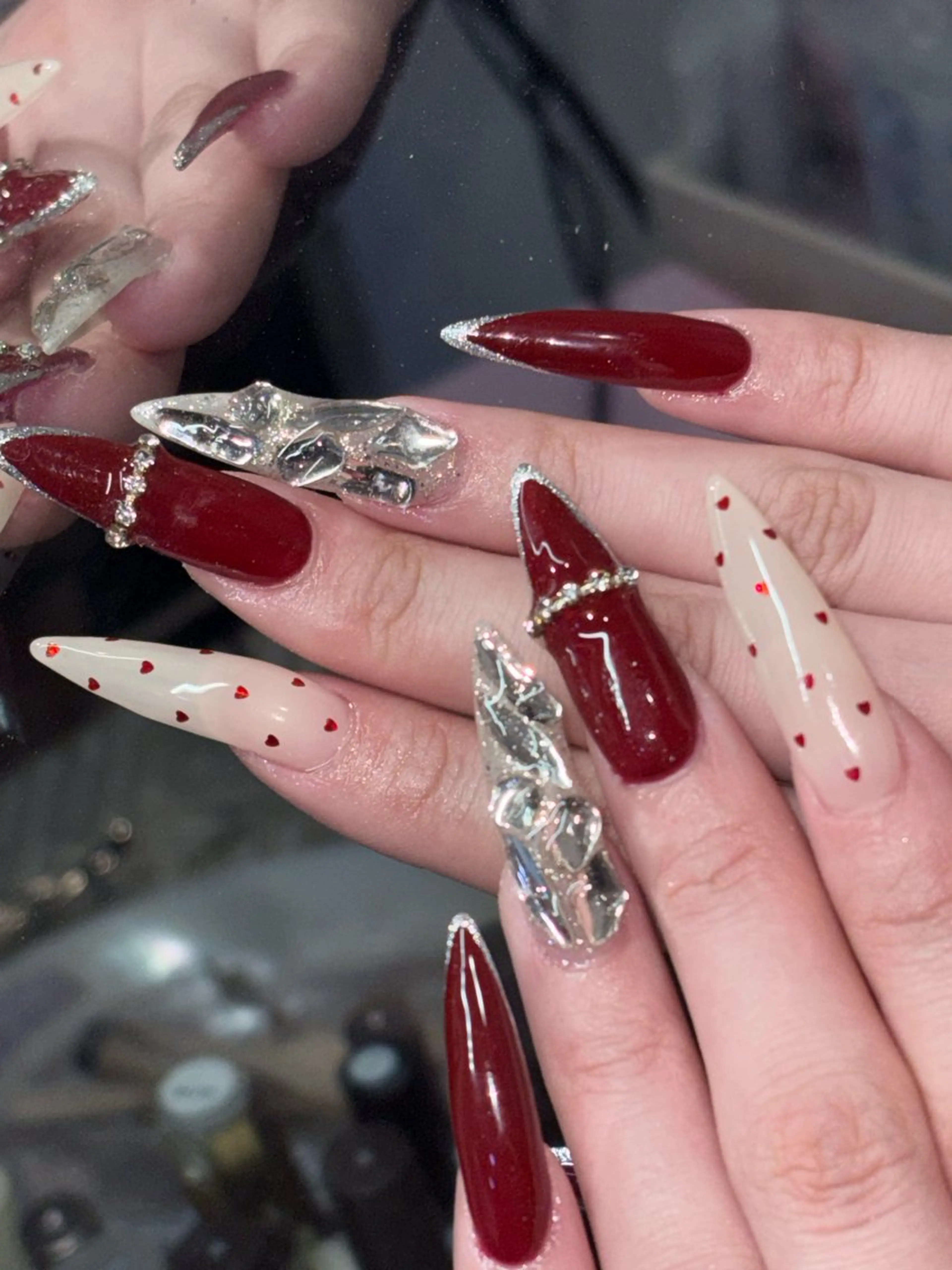 ネイル ハンドネイル NES NAIL所属・さゆり￤推しキャラ ￤ロングネイル🩷のネイルデザイン