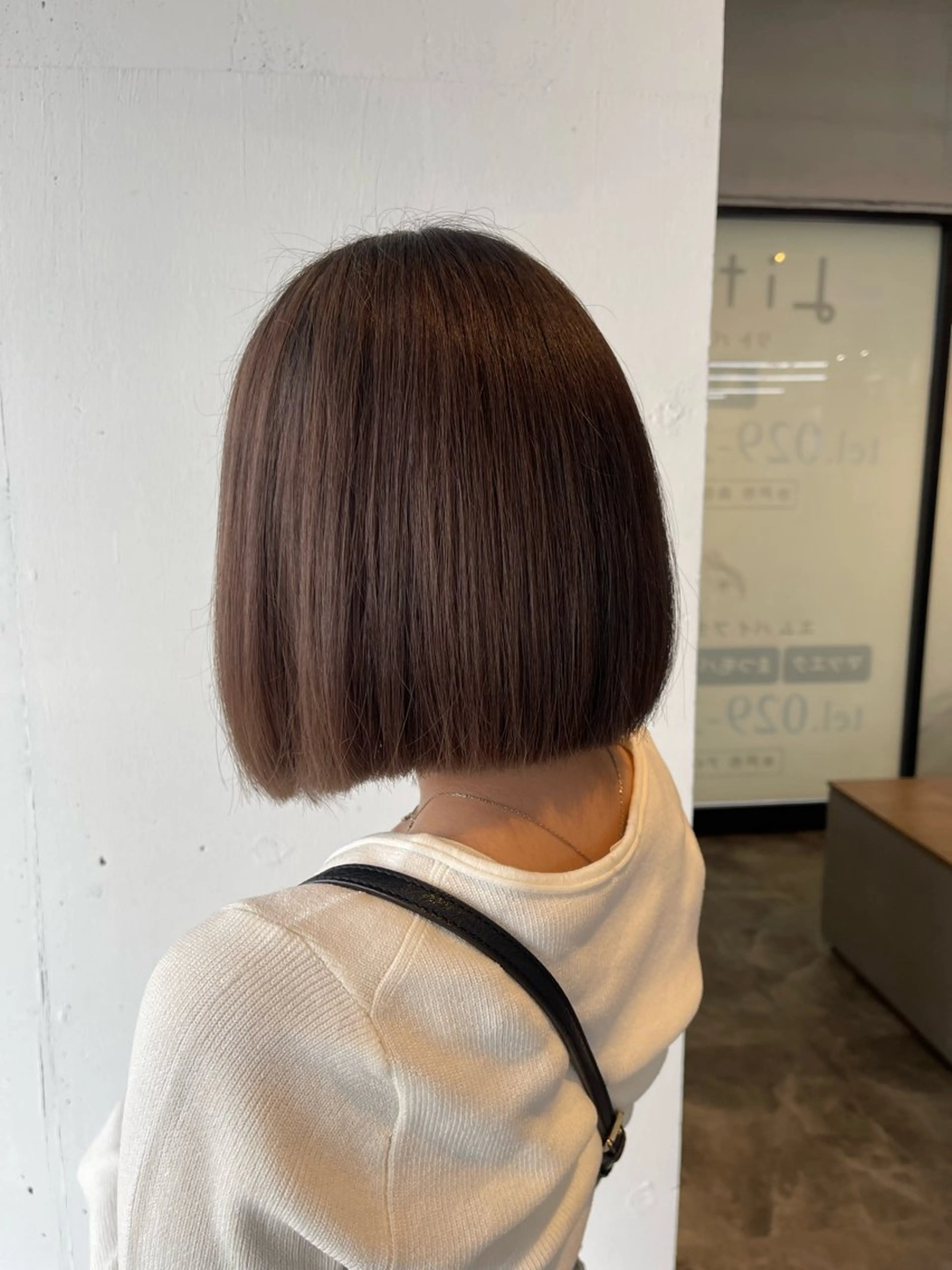 ショート 縮毛矯正🐼暖色 根本侑季のヘアスタイル