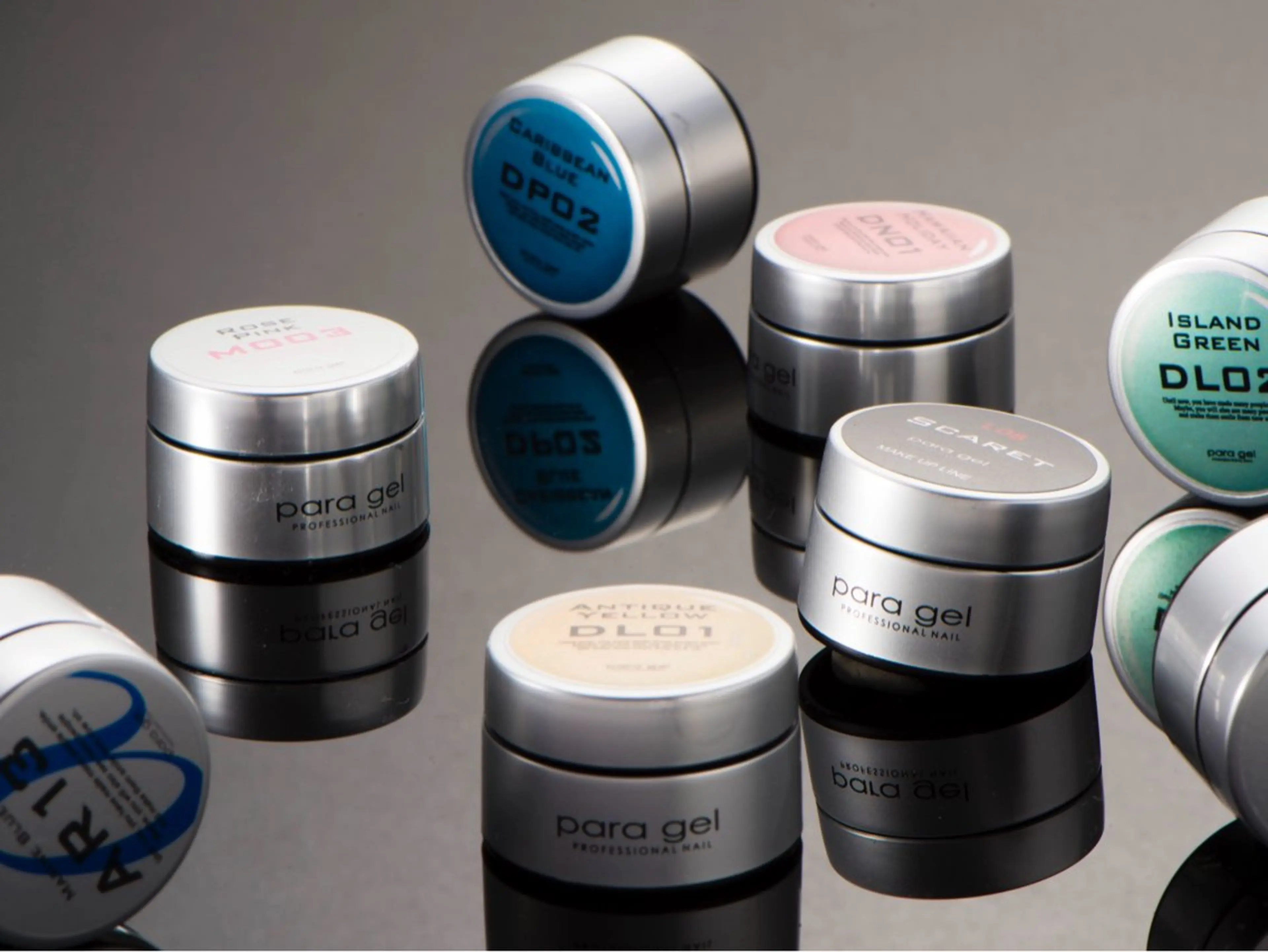 ネイル ドット ジェルネイル パラジェル enn.《エンドット》所属・enn. 【眉毛/ネイル】のネイルデザイン