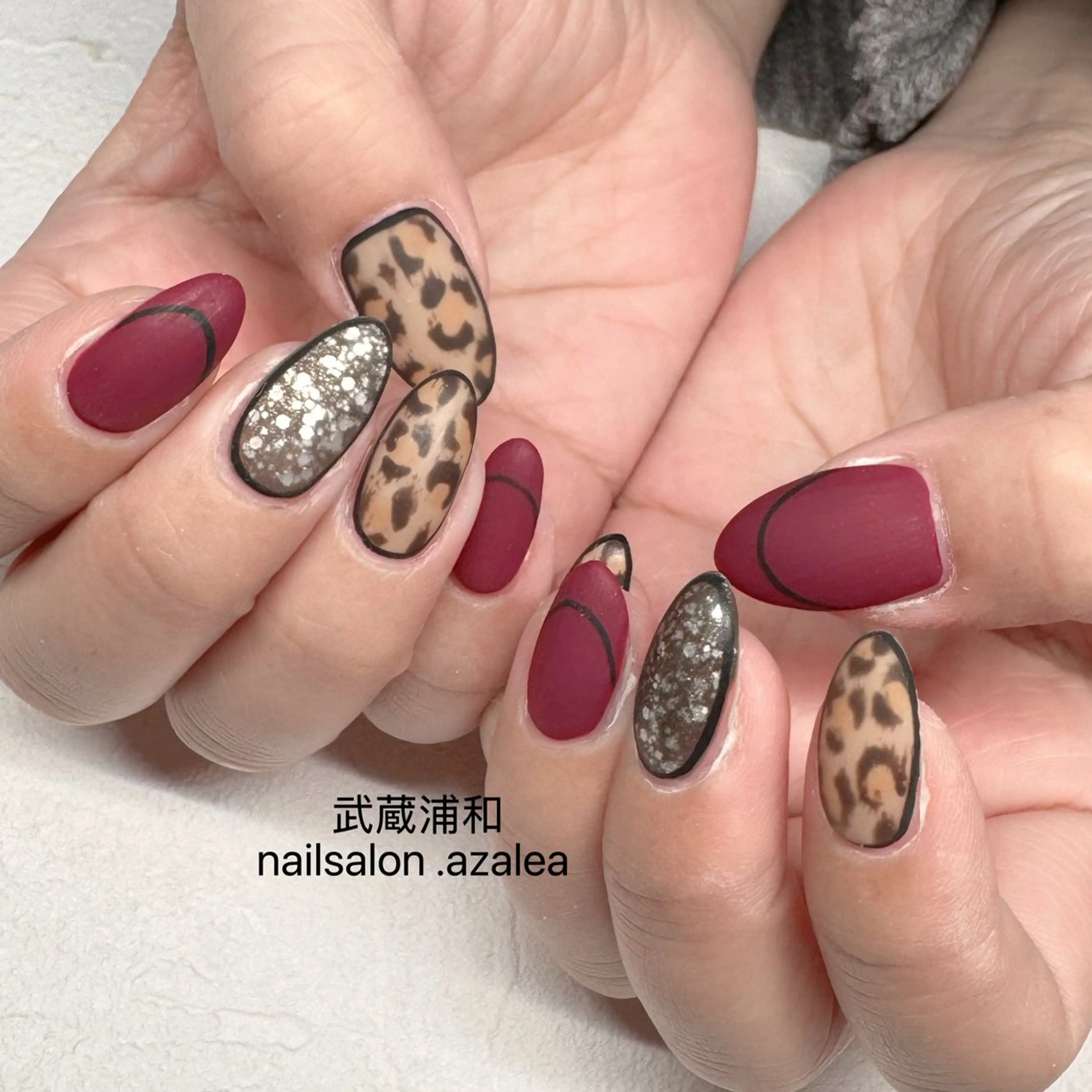 ネイル ハンドネイル R inのネイルデザイン