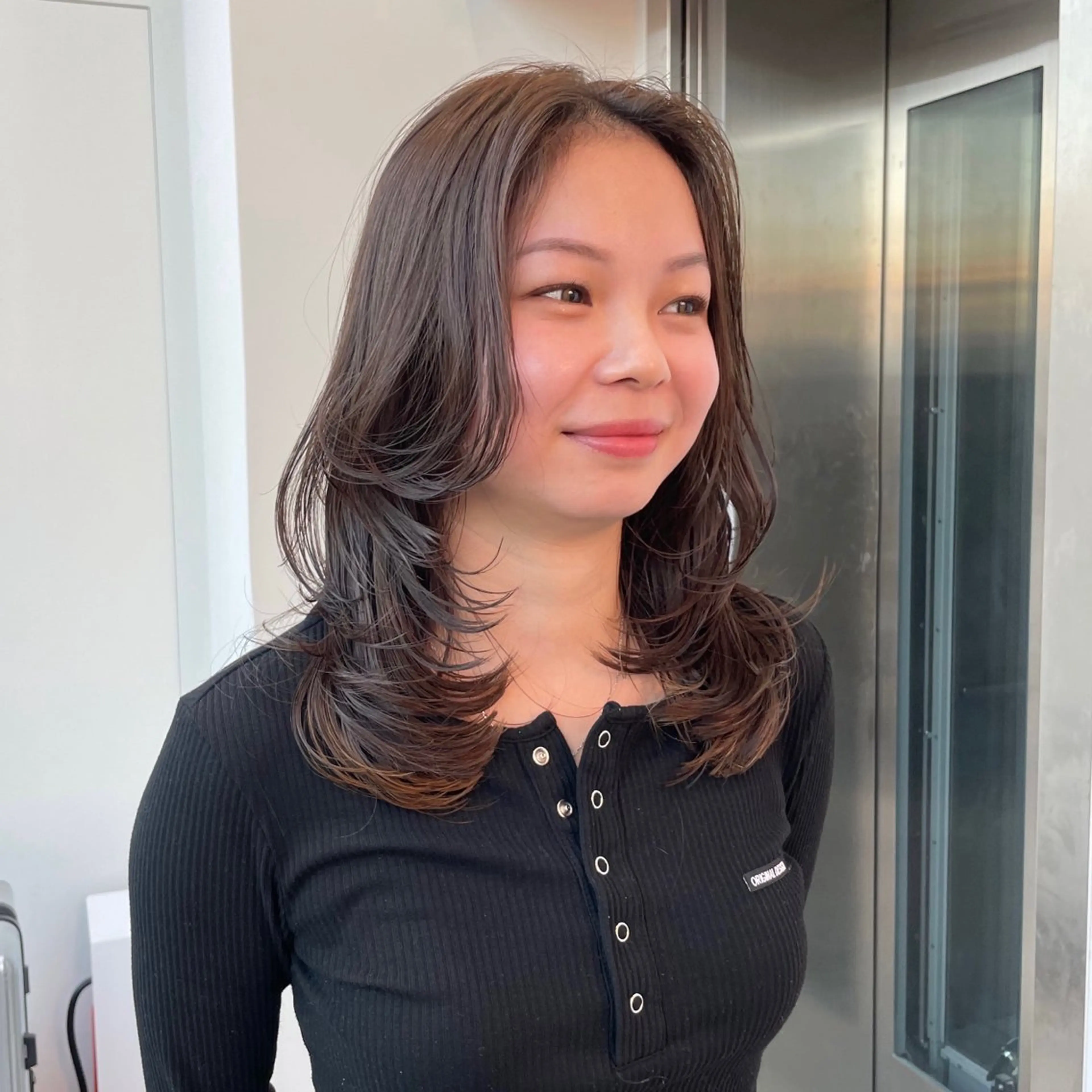 ミディアム カラー ブリーチ 似合わせカット レイヤー/ブリーチ ♥️【木坂 桃歌】のヘアスタイル