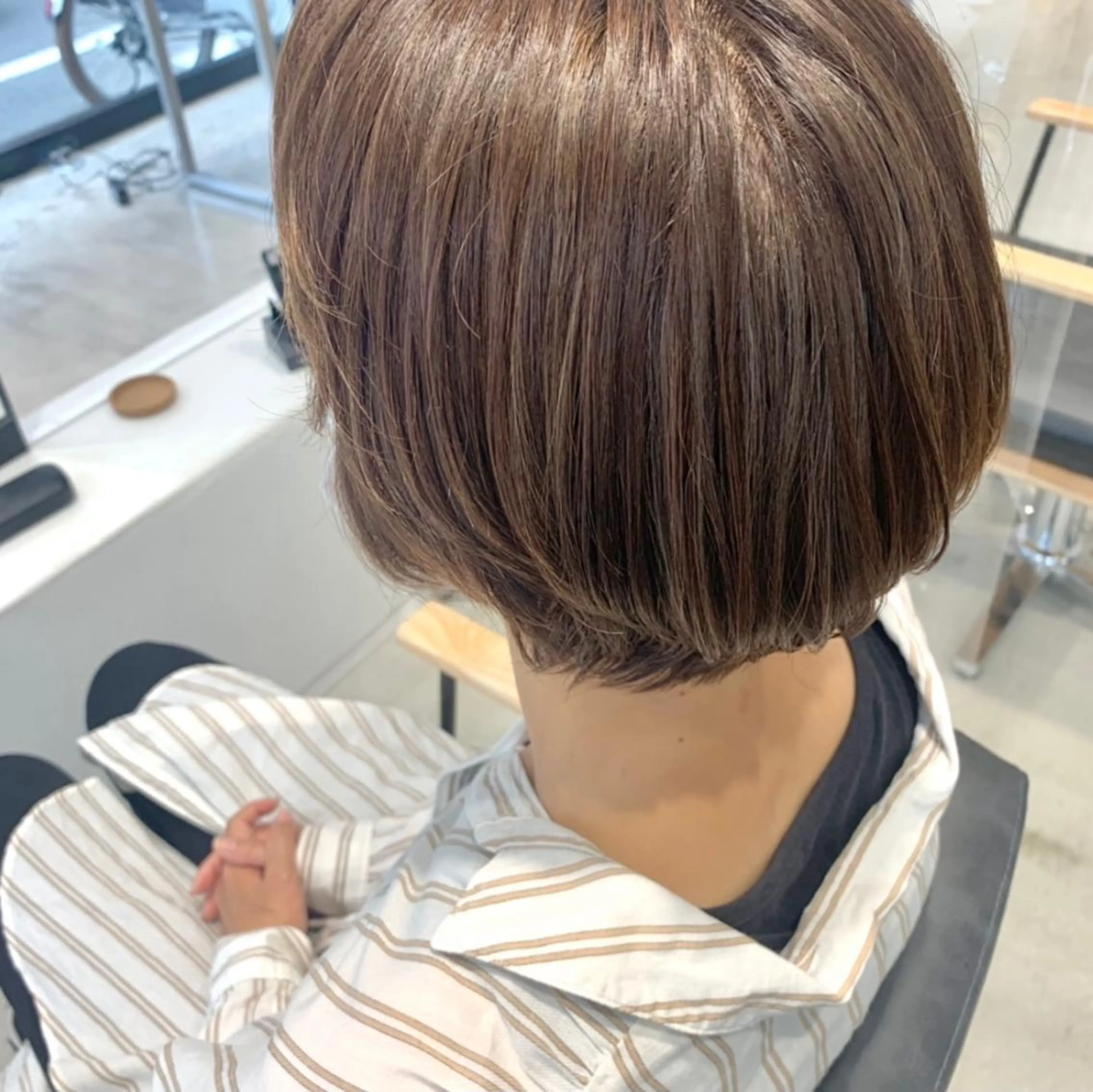 ショート カラー ベージュカラー ハイライトカラー ハイライト カット ヘアカラー ボブ/美髪矯正 /佐藤　奈巳のヘアスタイル