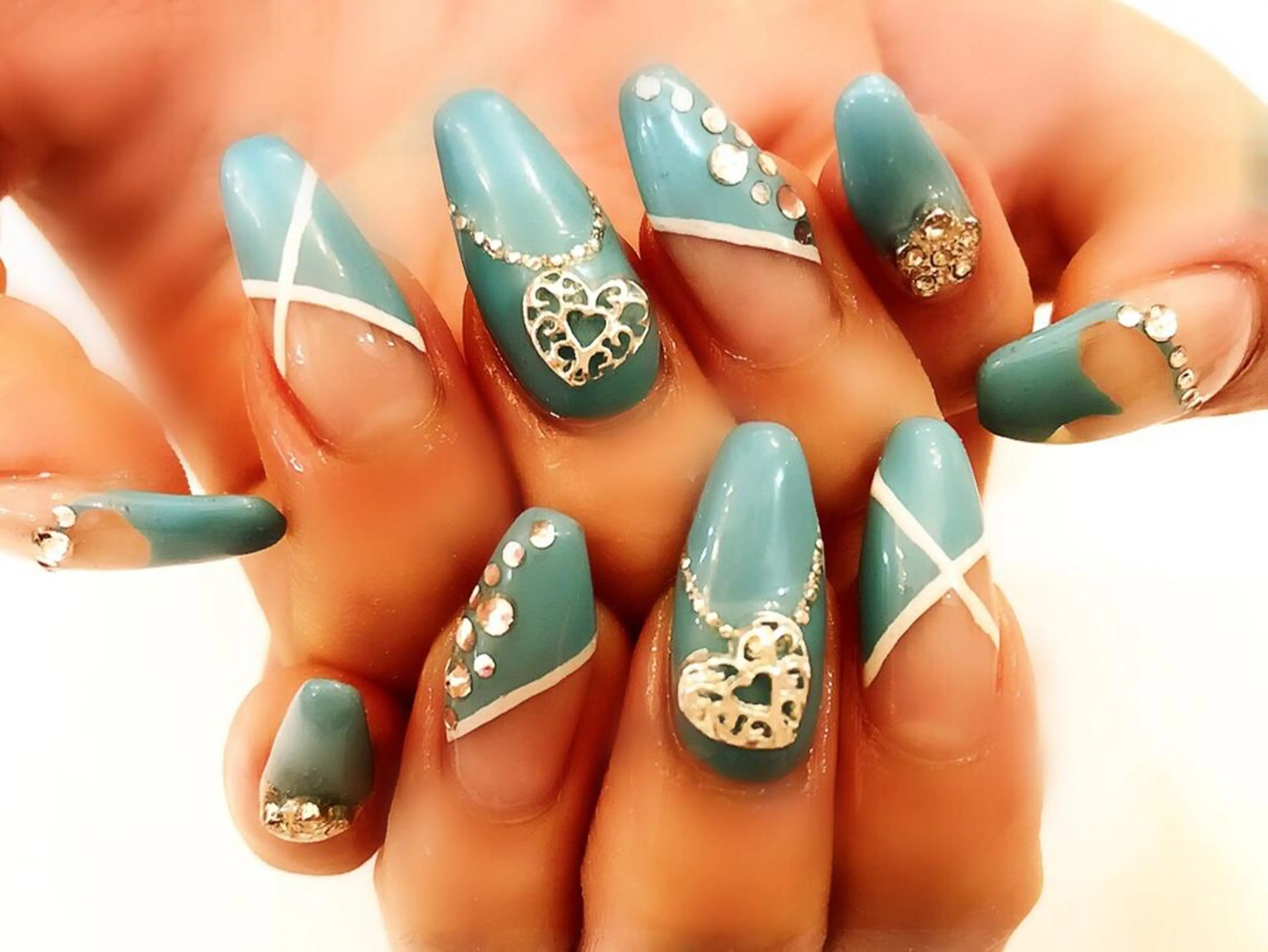 セミロング カラー ネイル 成人式 ネイルチップ NAILSGOGO shibuyaのネイルデザイン