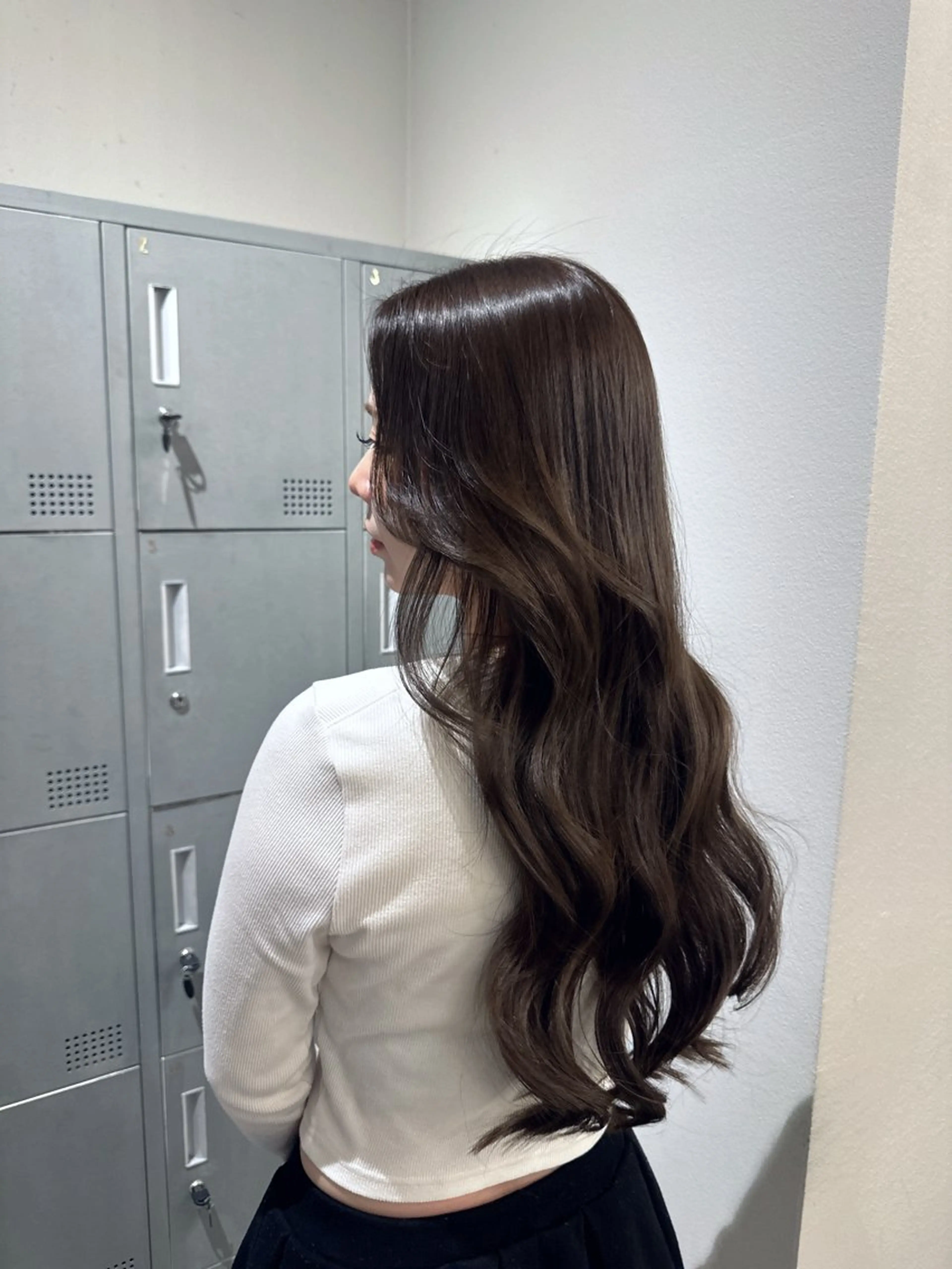 ロング 透け感オリーブ/レイ ヤーカット/KaHoのヘアスタイル