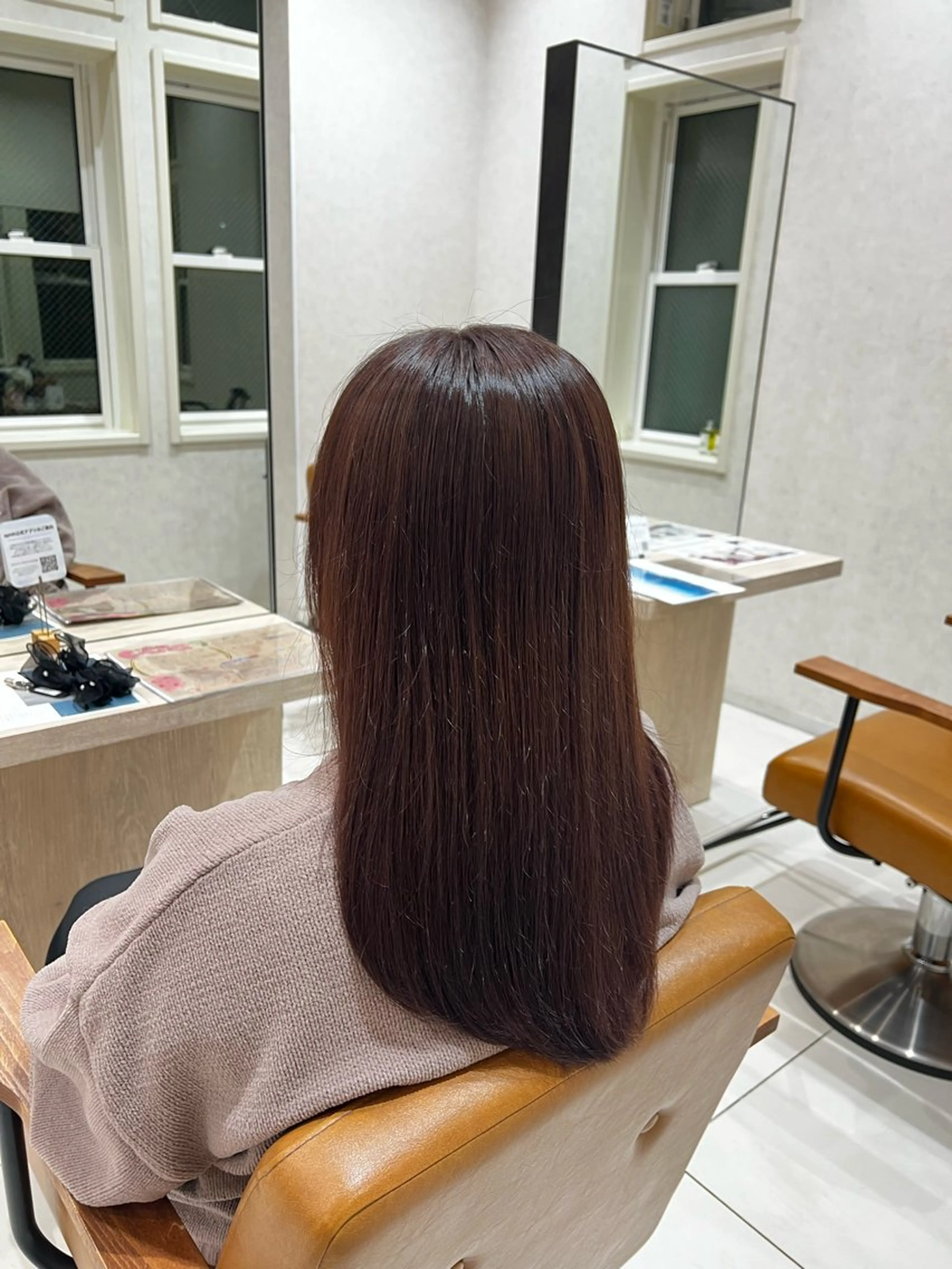 カラー ベージュカラー ラベンダーカラー レディースショート／ メンズパーマ／足立のヘアスタイル